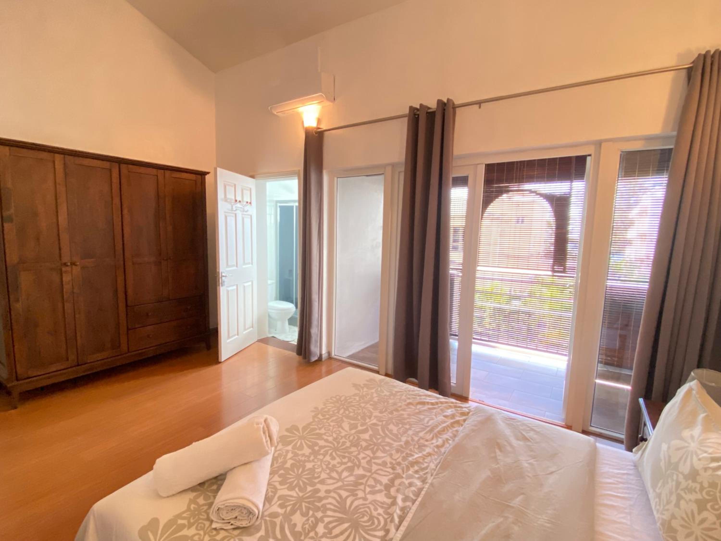 Waterside Complex - Beachfront Villa in Grand Baie
