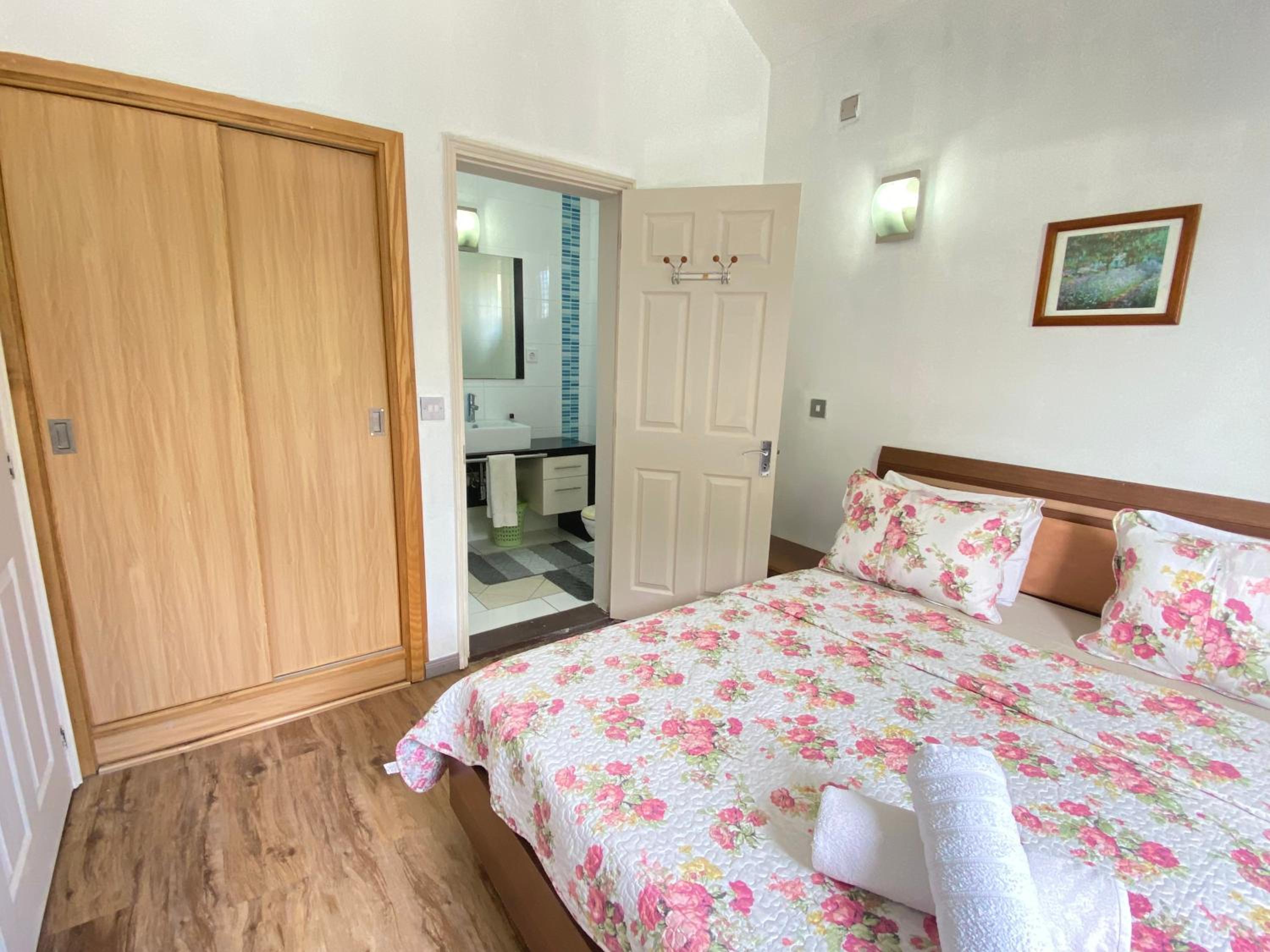 Waterside Complex - Beachfront Villa in Grand Baie