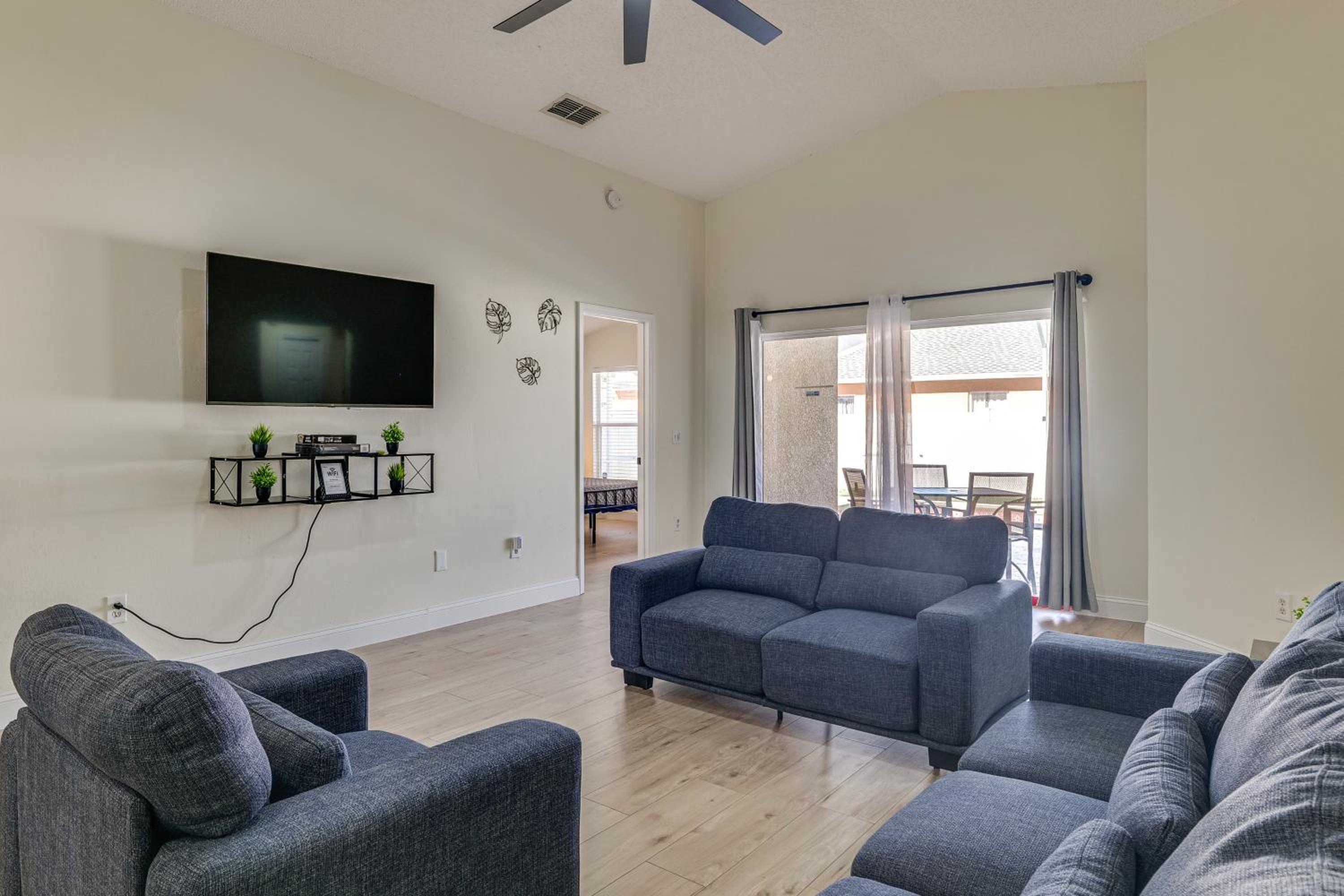 10 Mi to Animal Kingdom Clermont Home with Pool!