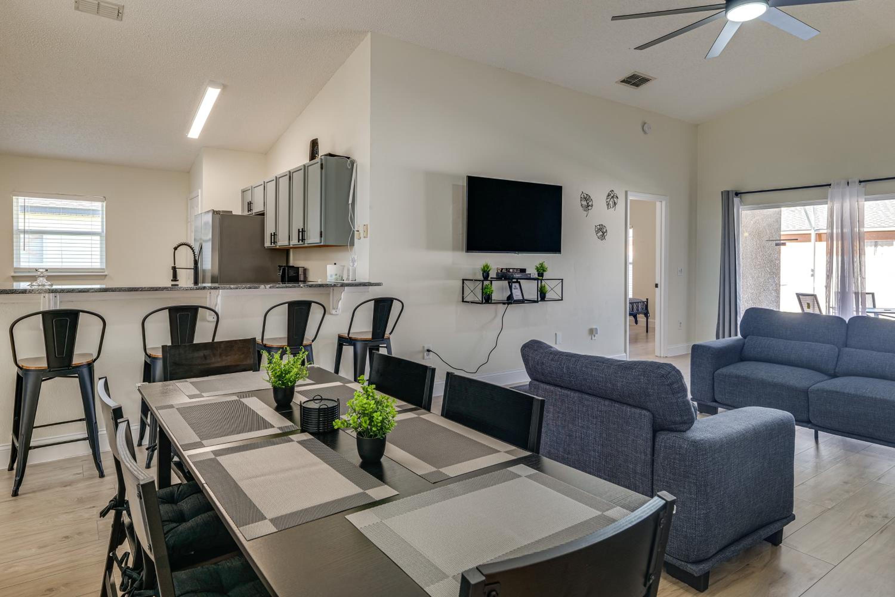 10 Mi to Animal Kingdom Clermont Home with Pool!