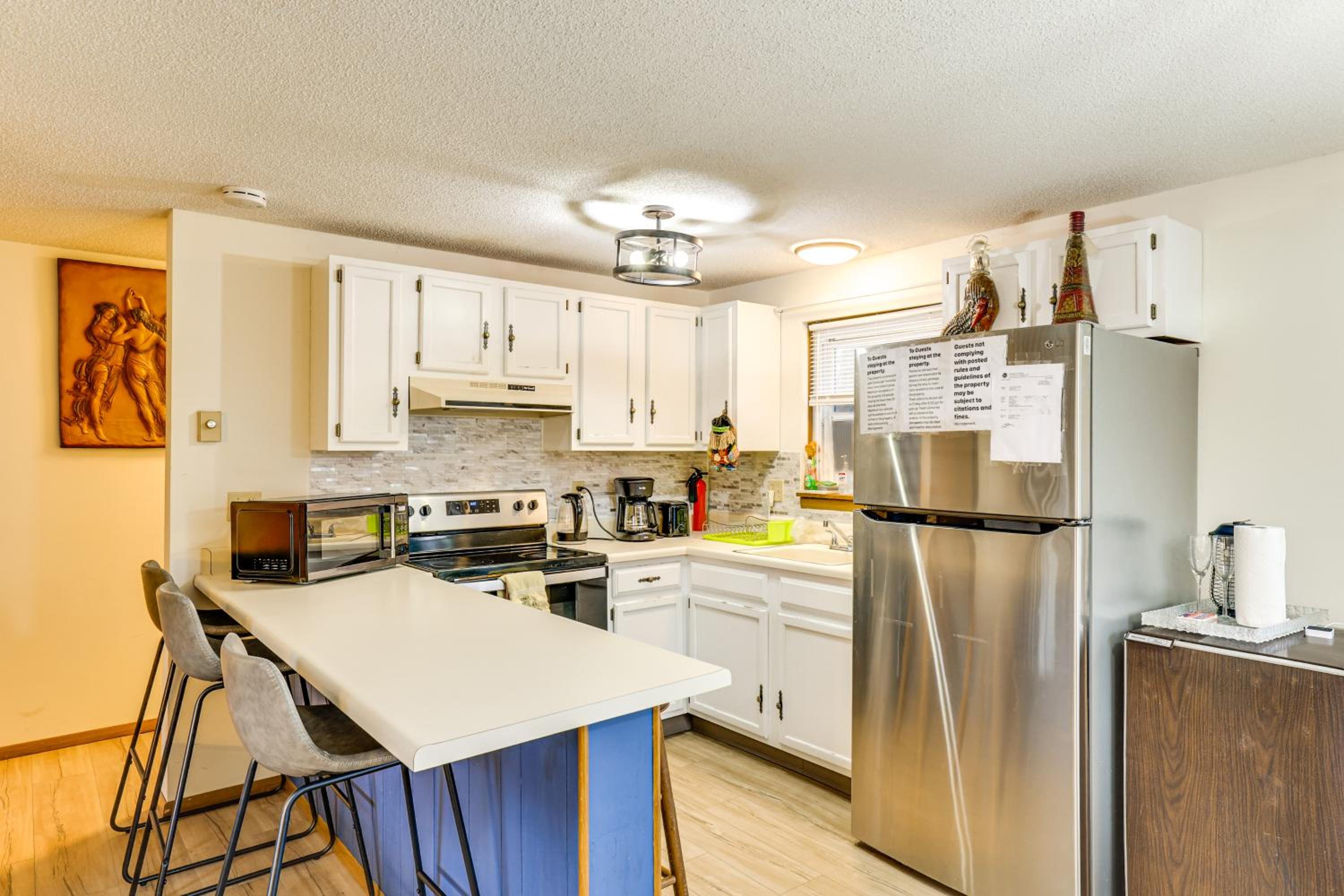 Ski, Swim and Hike! Family Home in Tobyhanna