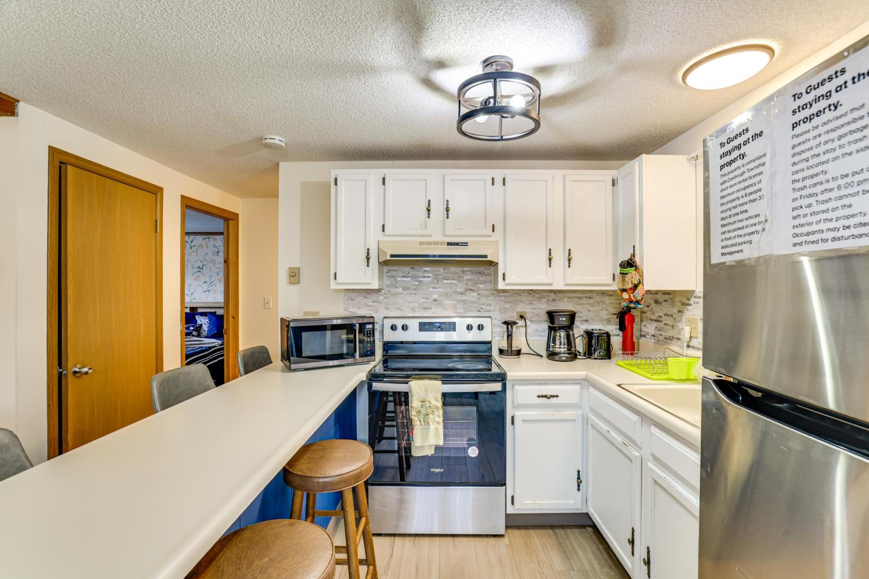 Ski, Swim and Hike! Family Home in Tobyhanna