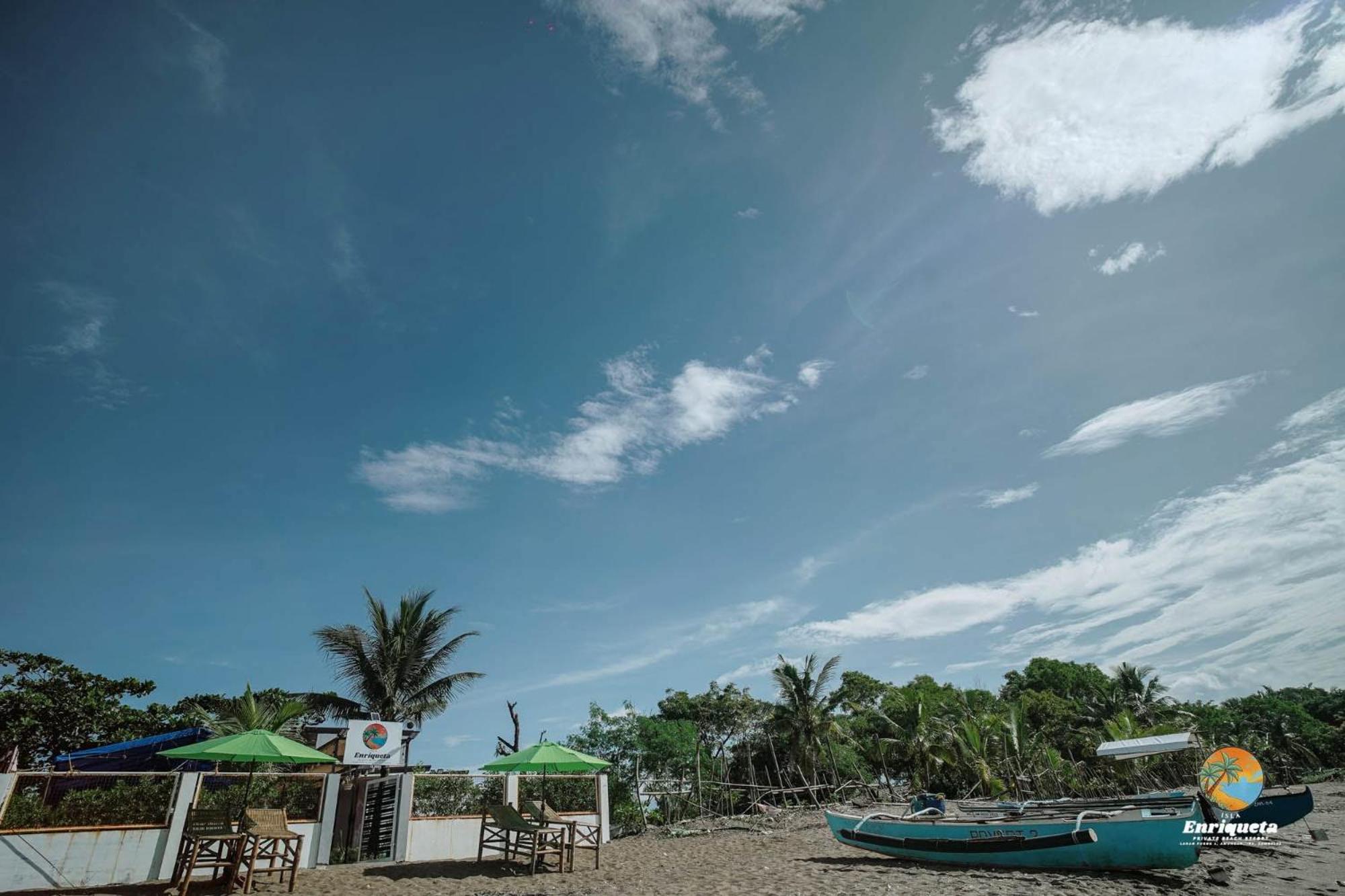 Isla Enriqueta - Private Beach Resort