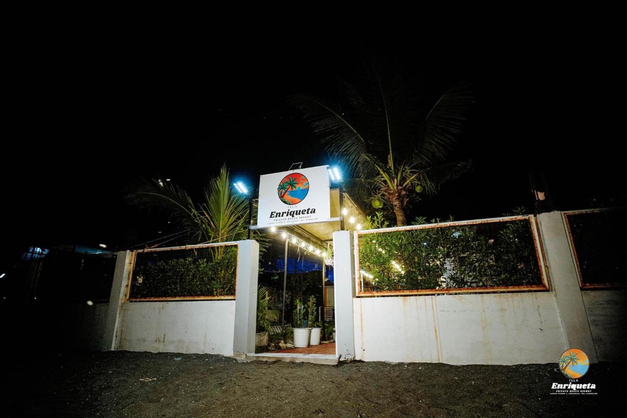 Isla Enriqueta - Private Beach Resort