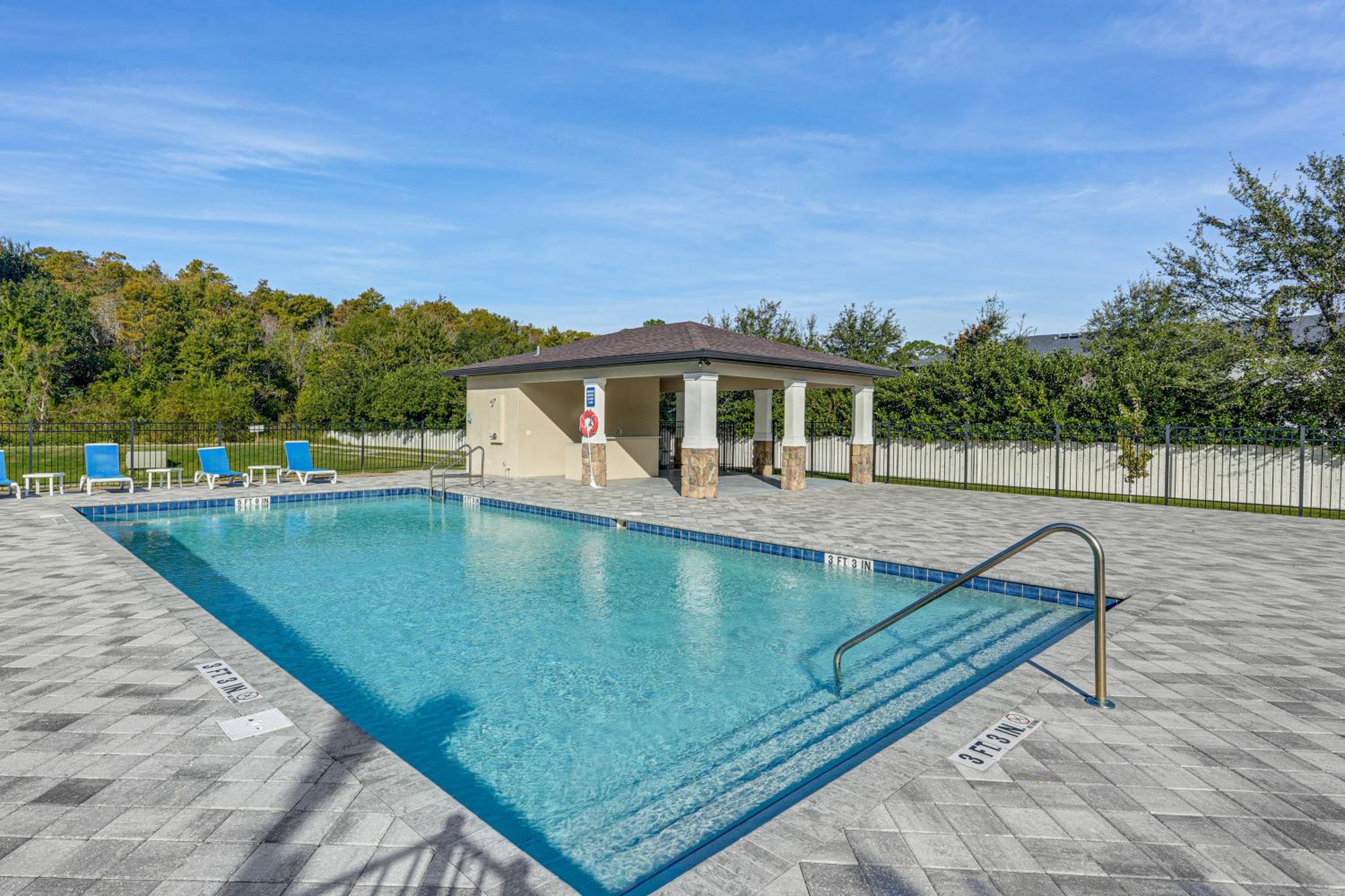 5 Mi to Old Town Kissimmee! Family Escape with Perks