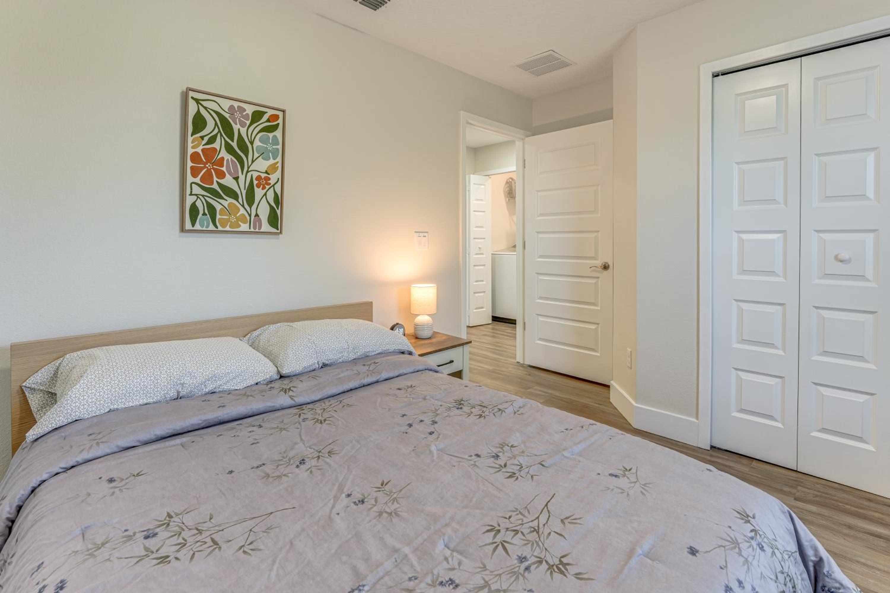 5 Mi to Old Town Kissimmee! Family Escape with Perks