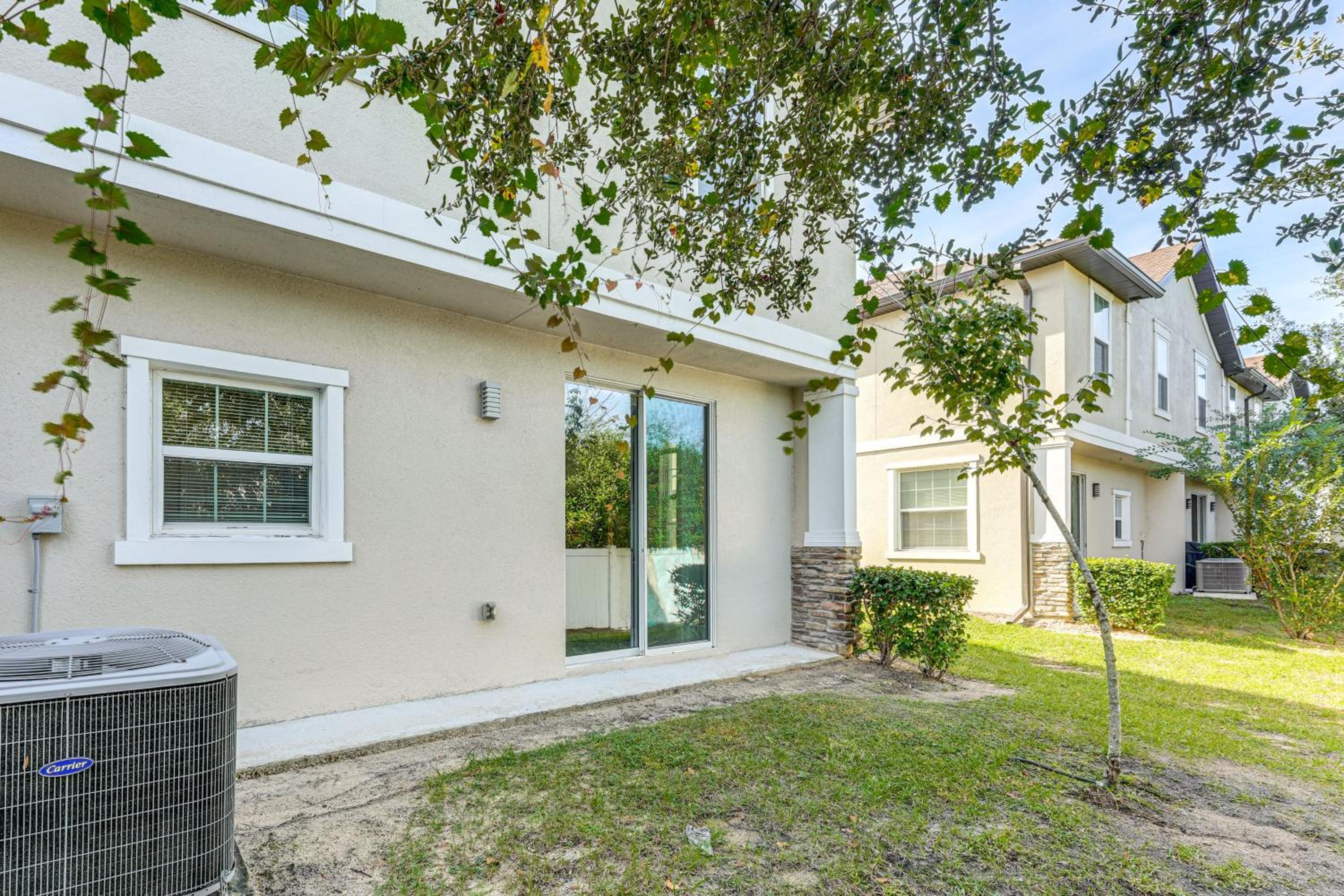 5 Mi to Old Town Kissimmee! Family Escape with Perks