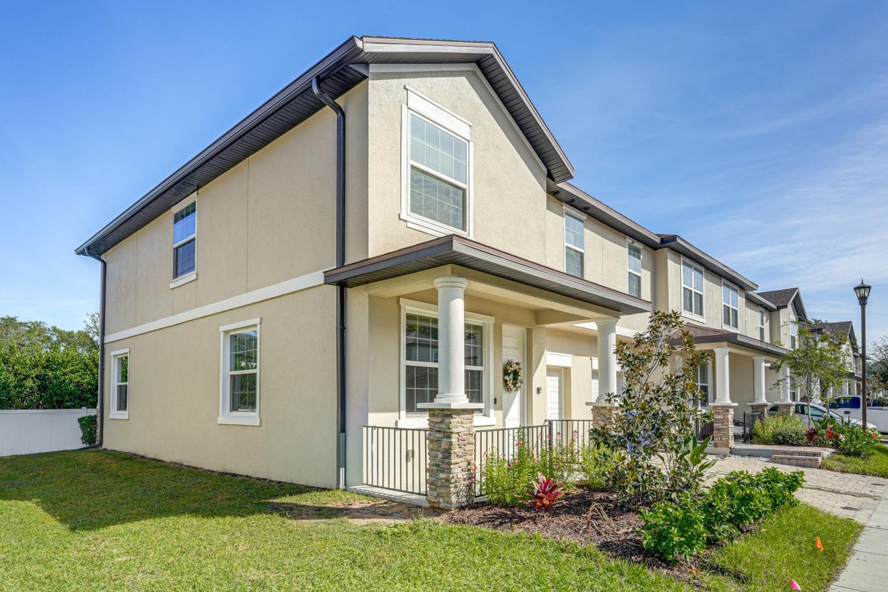 5 Mi to Old Town Kissimmee! Family Escape with Perks