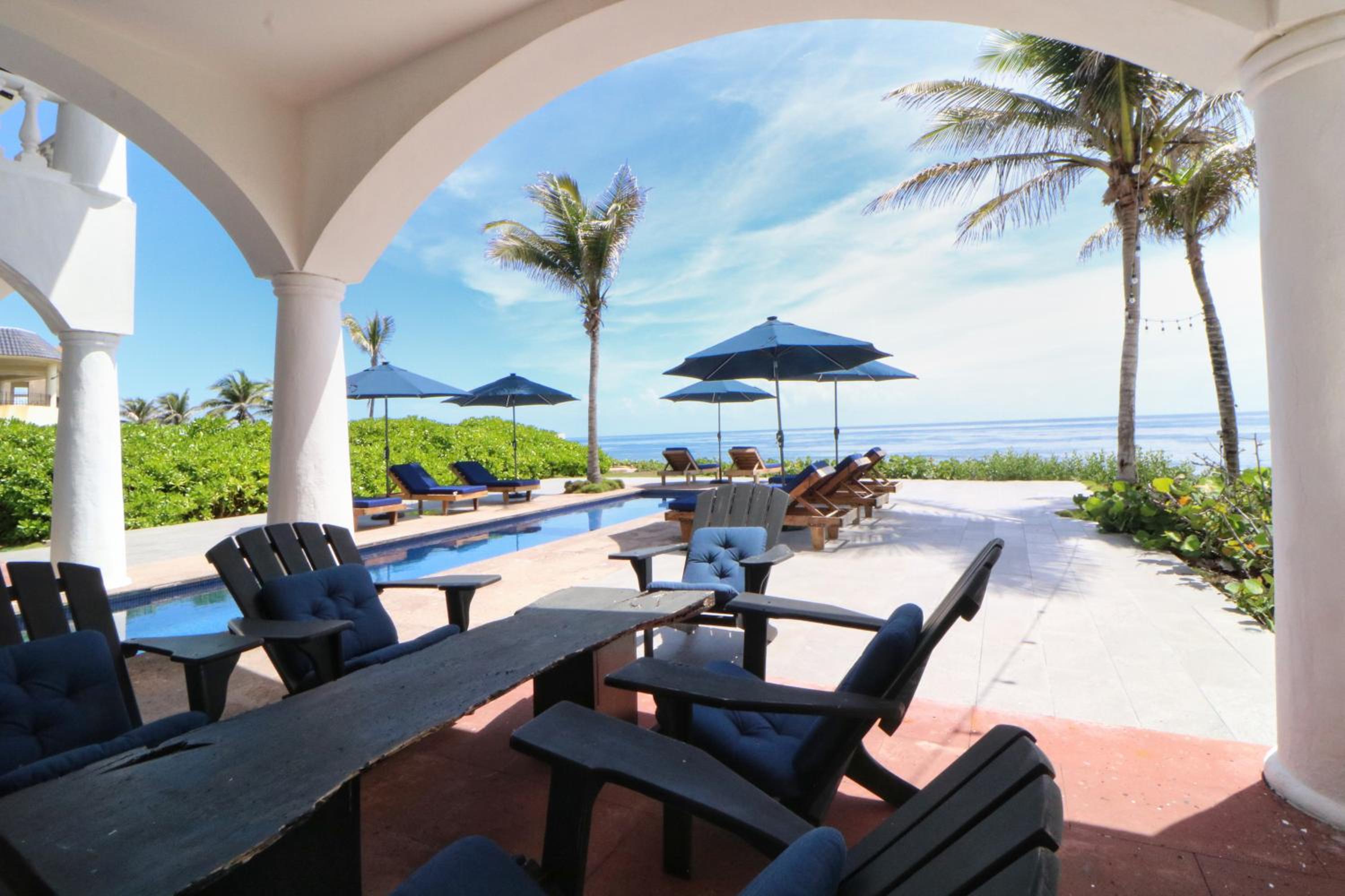 Beautiful Paradise - Beachfront
