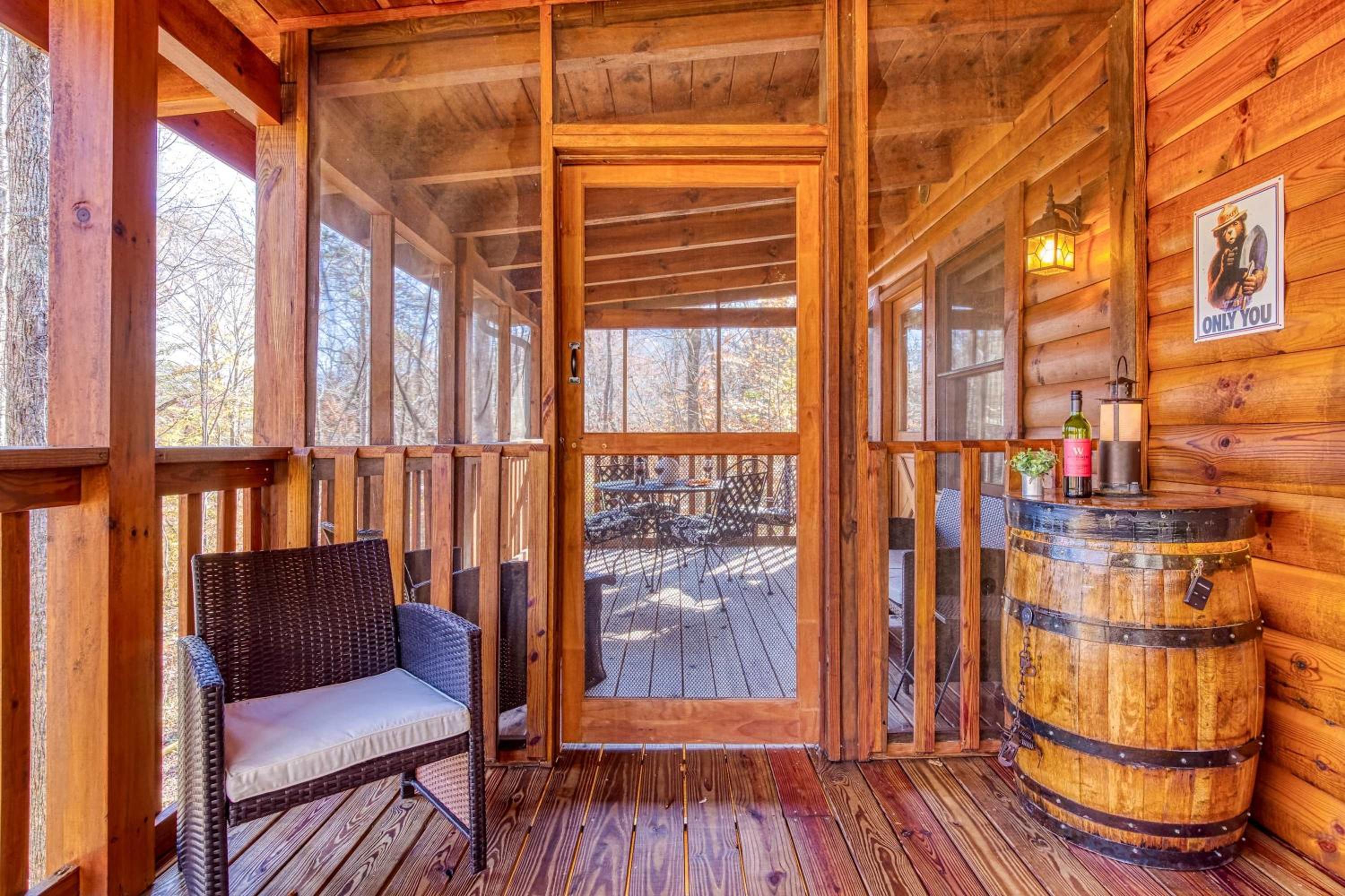 Along the Trail Cabin with Hot Tub Pool Pond Game Room