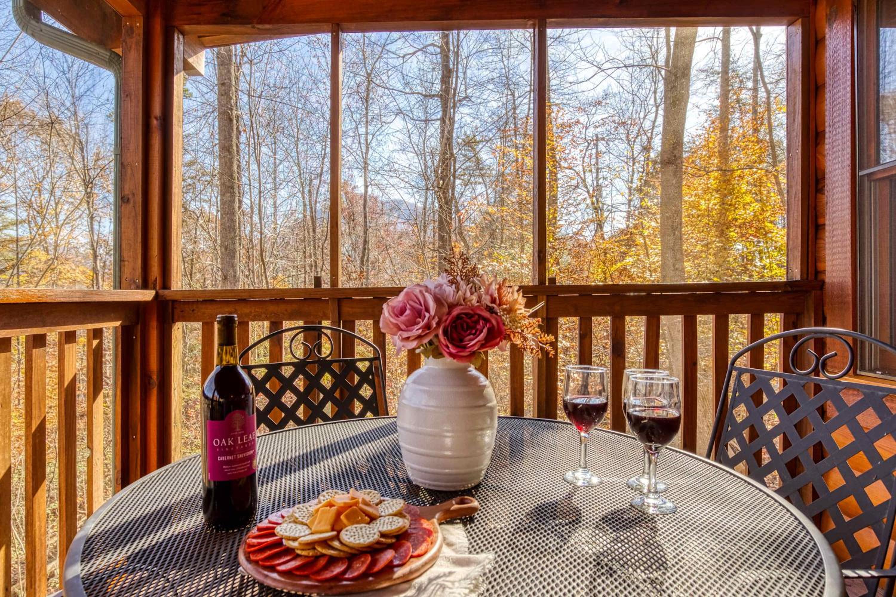 Along the Trail Cabin with Hot Tub Pool Pond Game Room