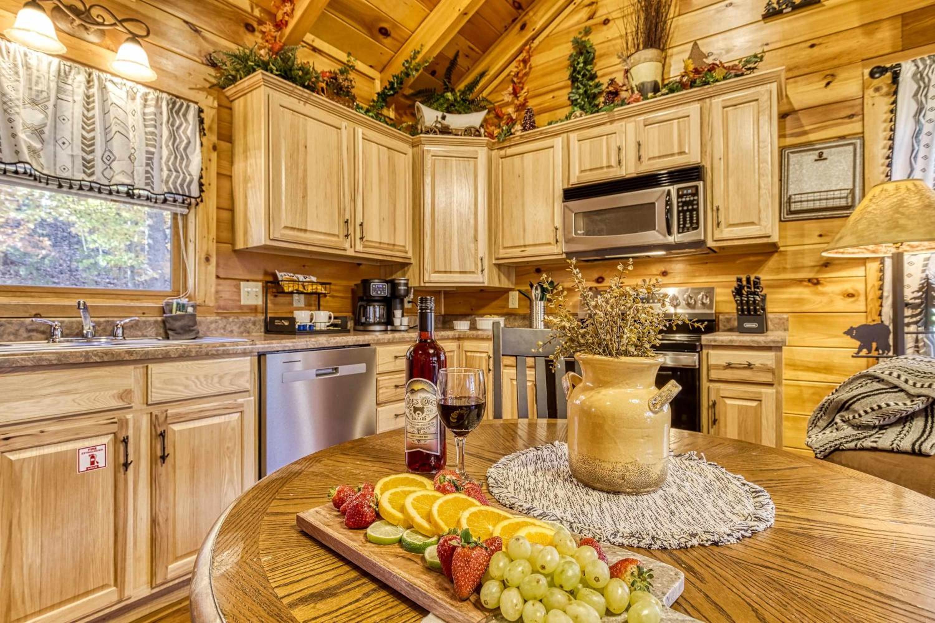 Along the Trail Cabin with Hot Tub Pool Pond Game Room