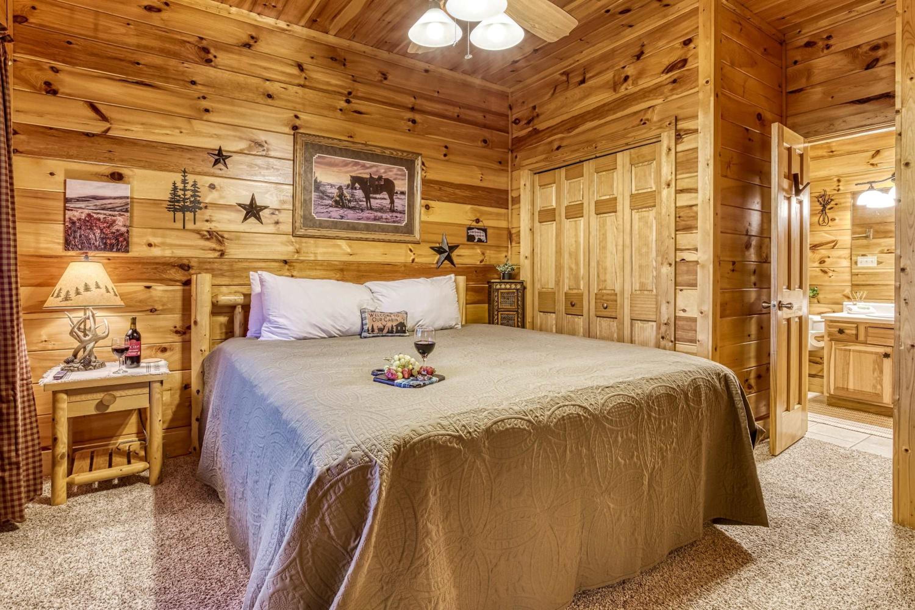 Along the Trail Cabin with Hot Tub Pool Pond Game Room