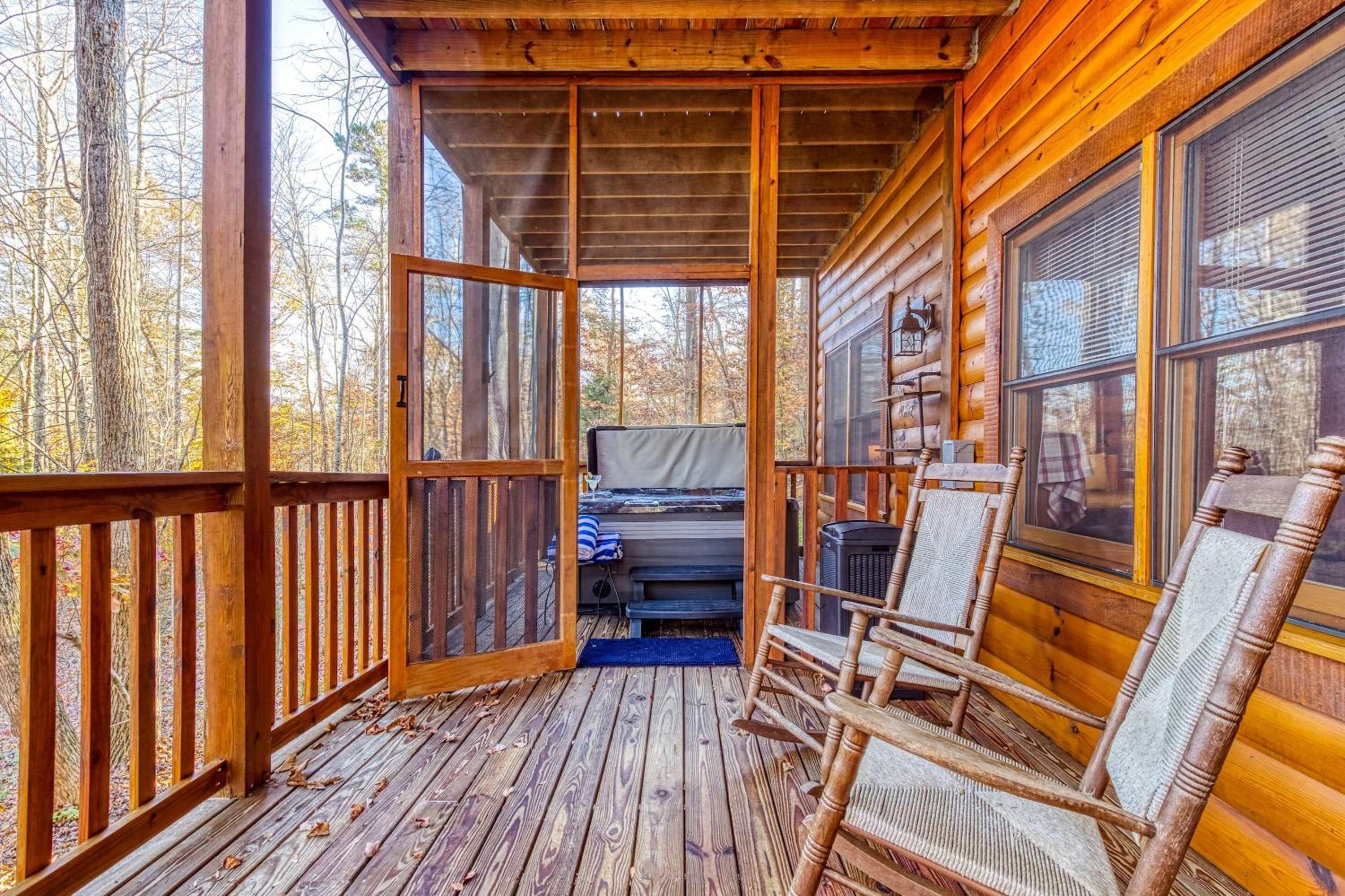 Along the Trail Cabin with Hot Tub Pool Pond Game Room