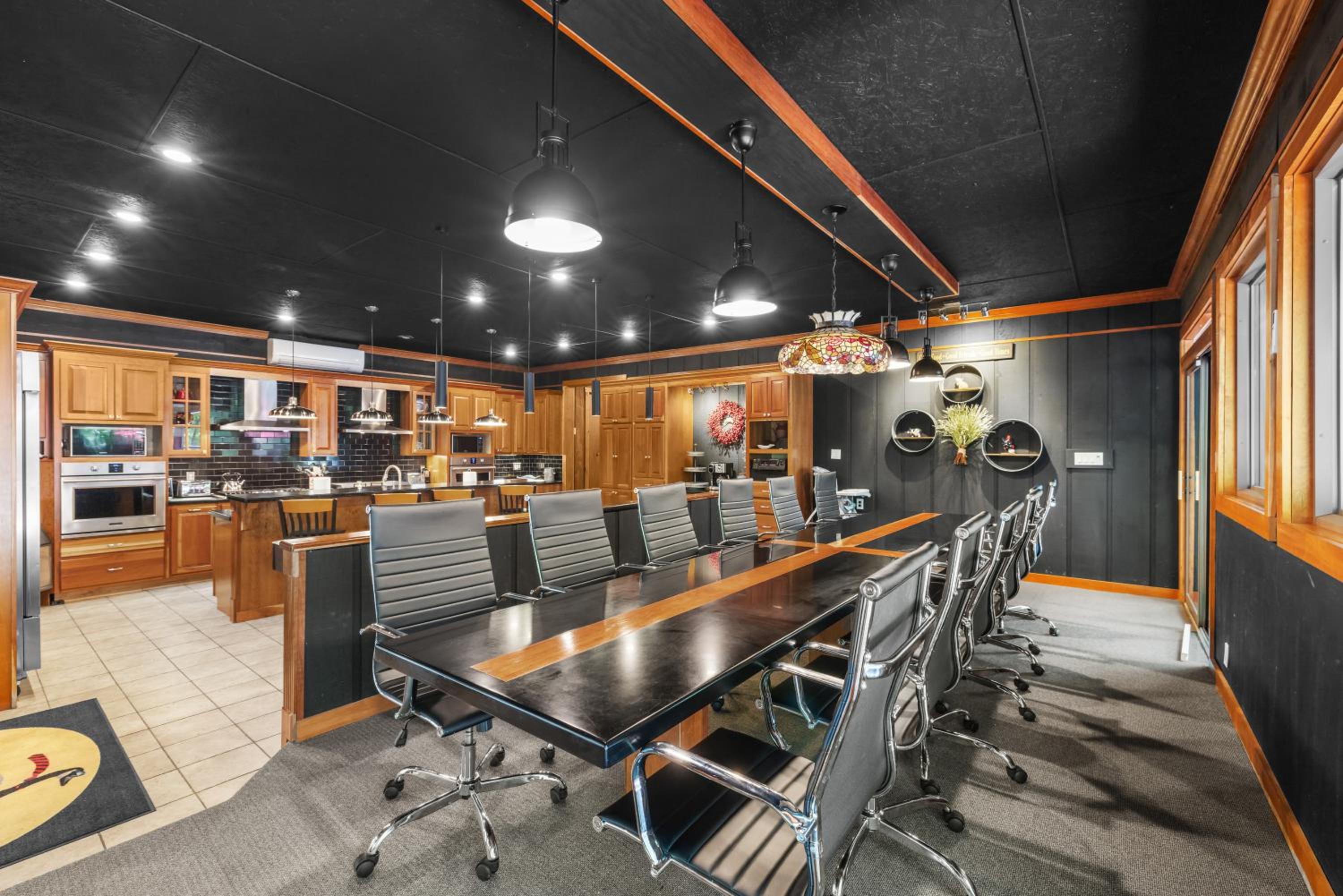 Cool Goose Landing Private Dock Large Deck Game Room 61