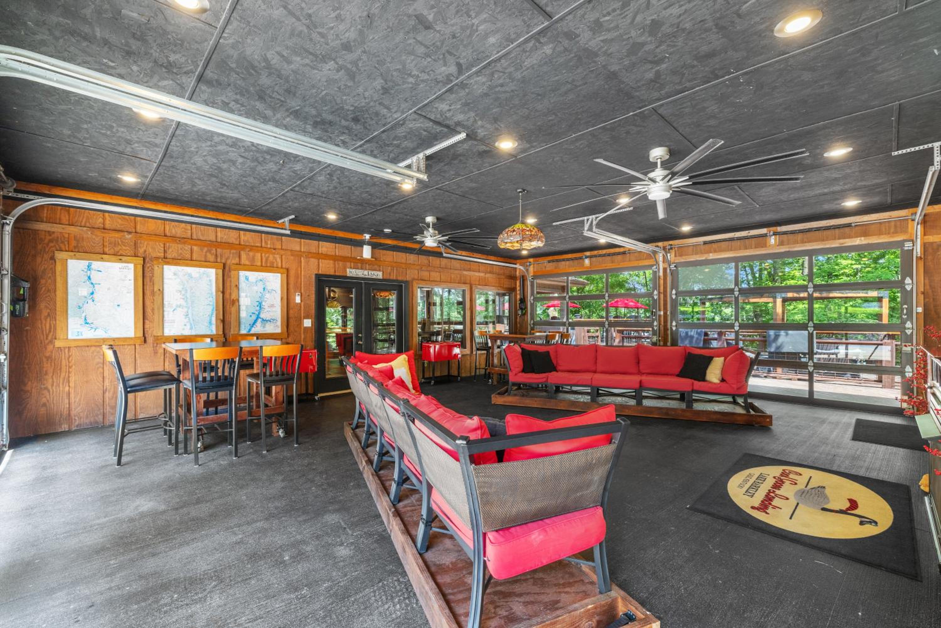 Cool Goose Landing Private Dock Large Deck Game Room 61