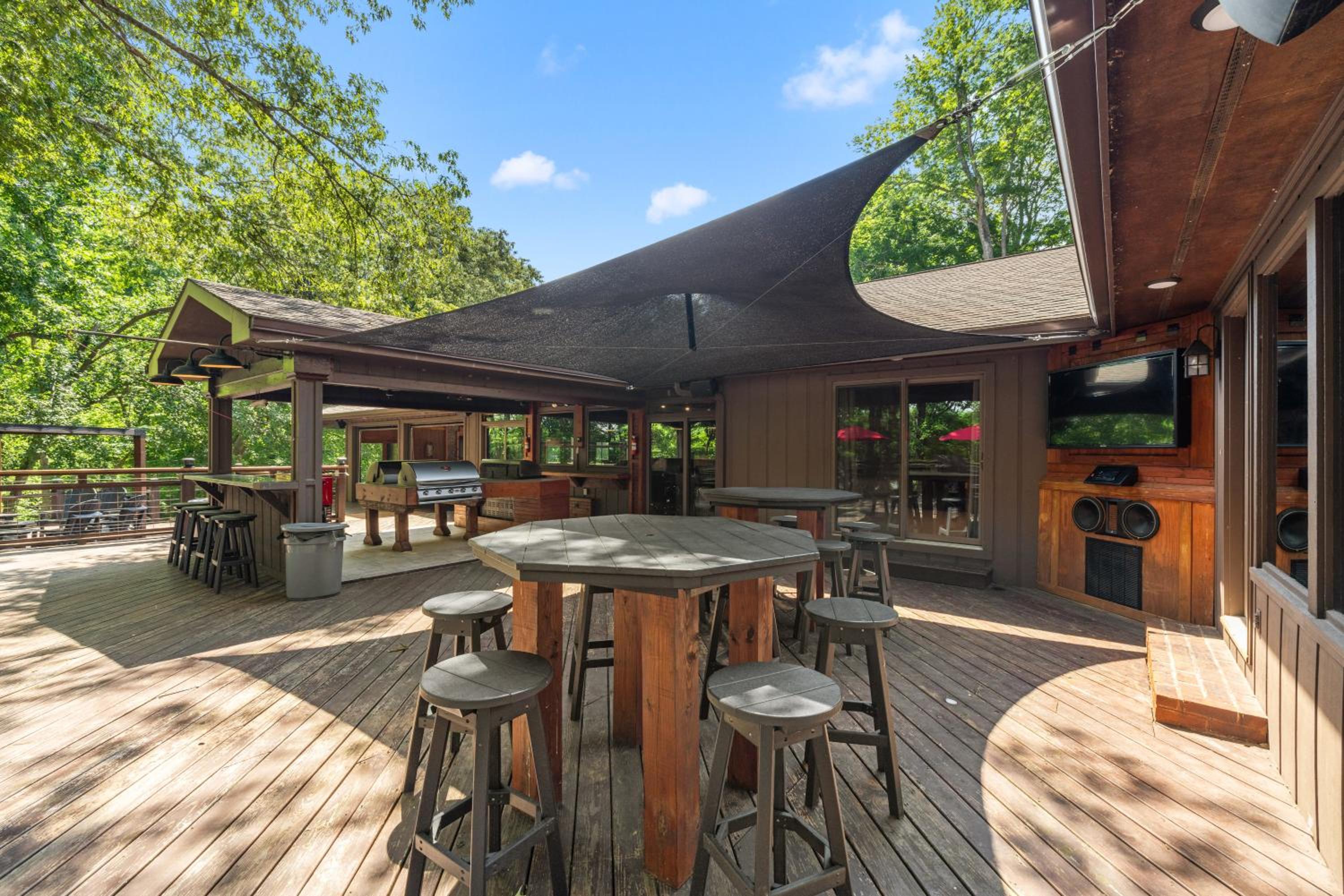 Cool Goose Landing Private Dock Large Deck Game Room 61