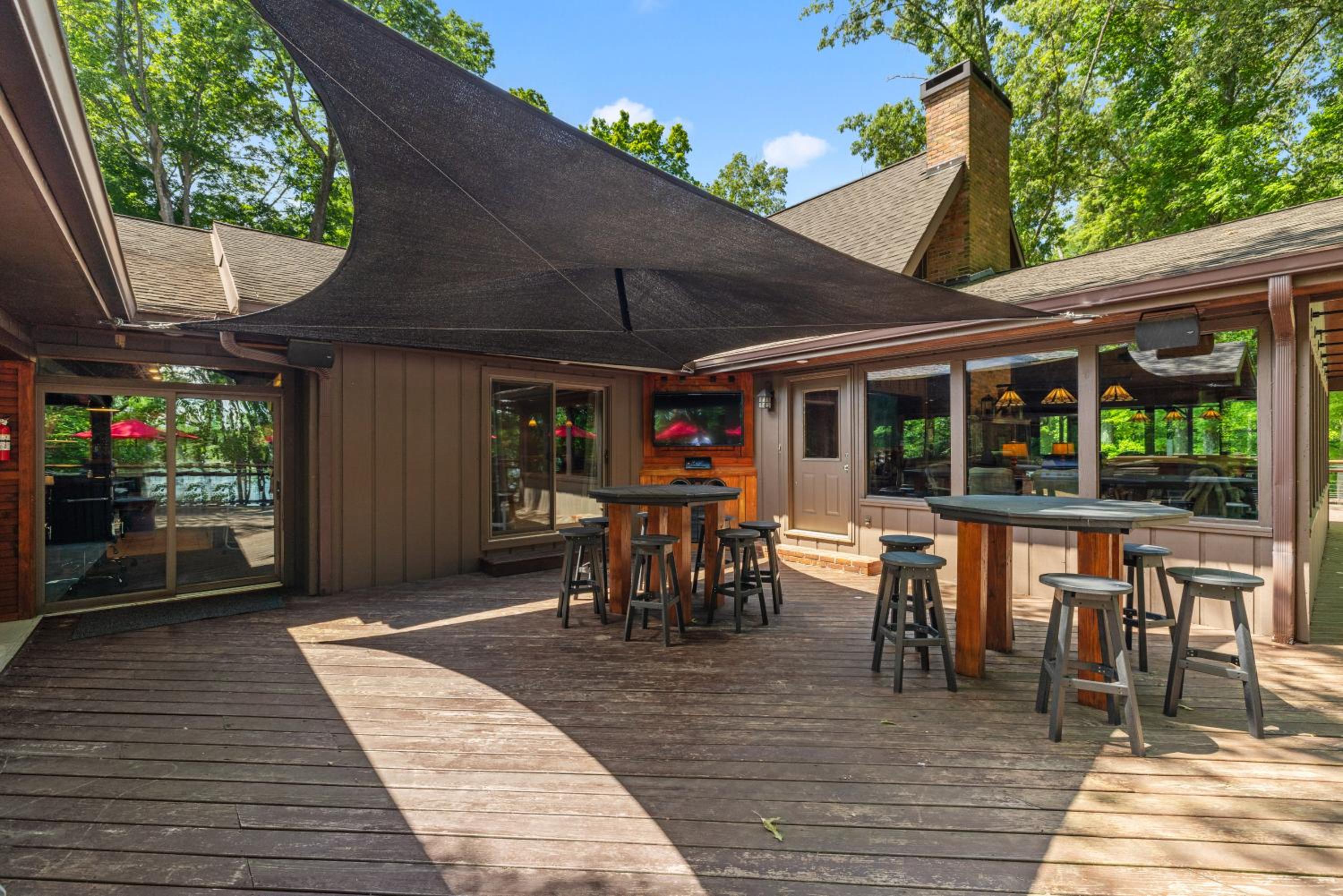 Cool Goose Landing Private Dock Large Deck Game Room 61