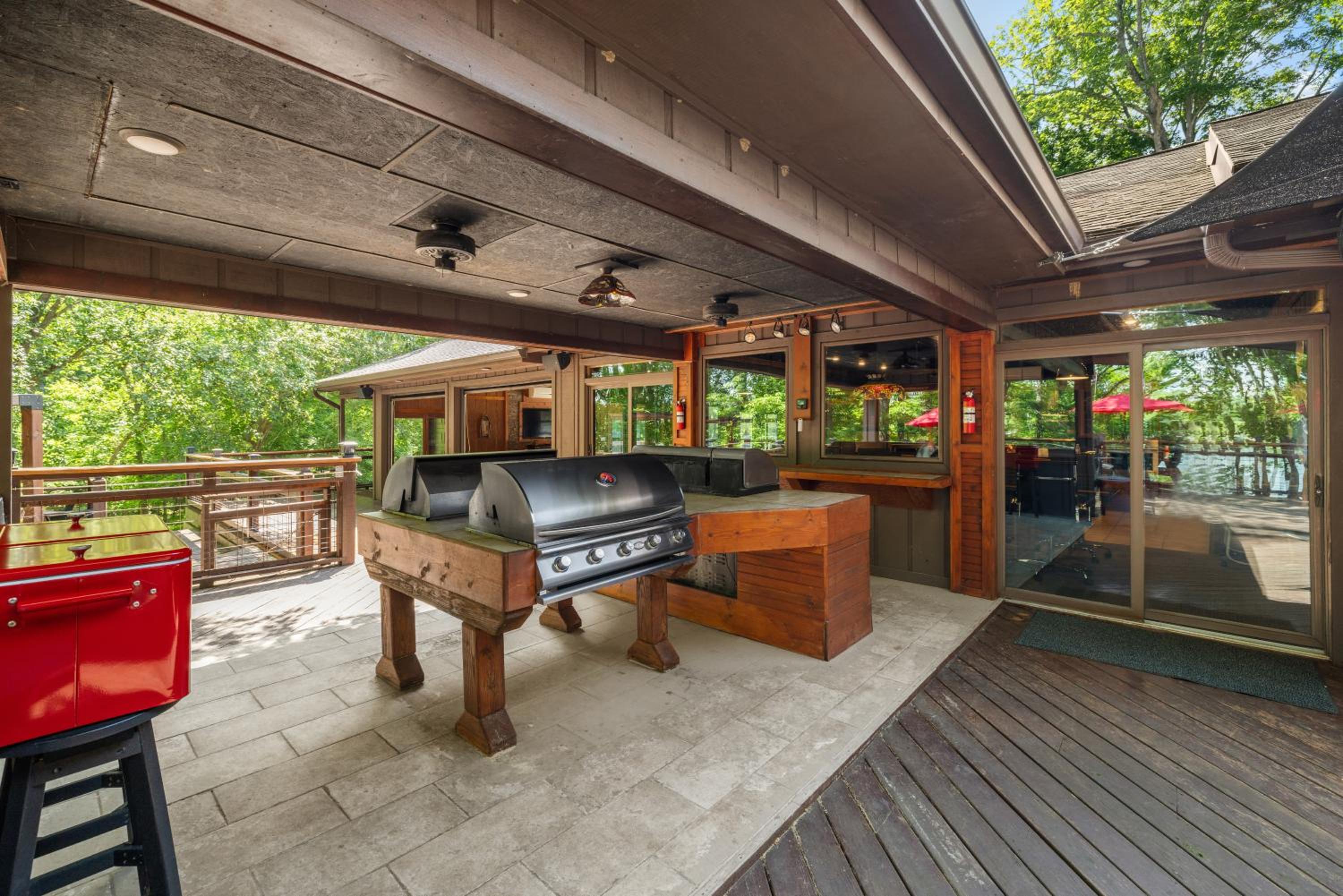Cool Goose Landing Private Dock Large Deck Game Room 61