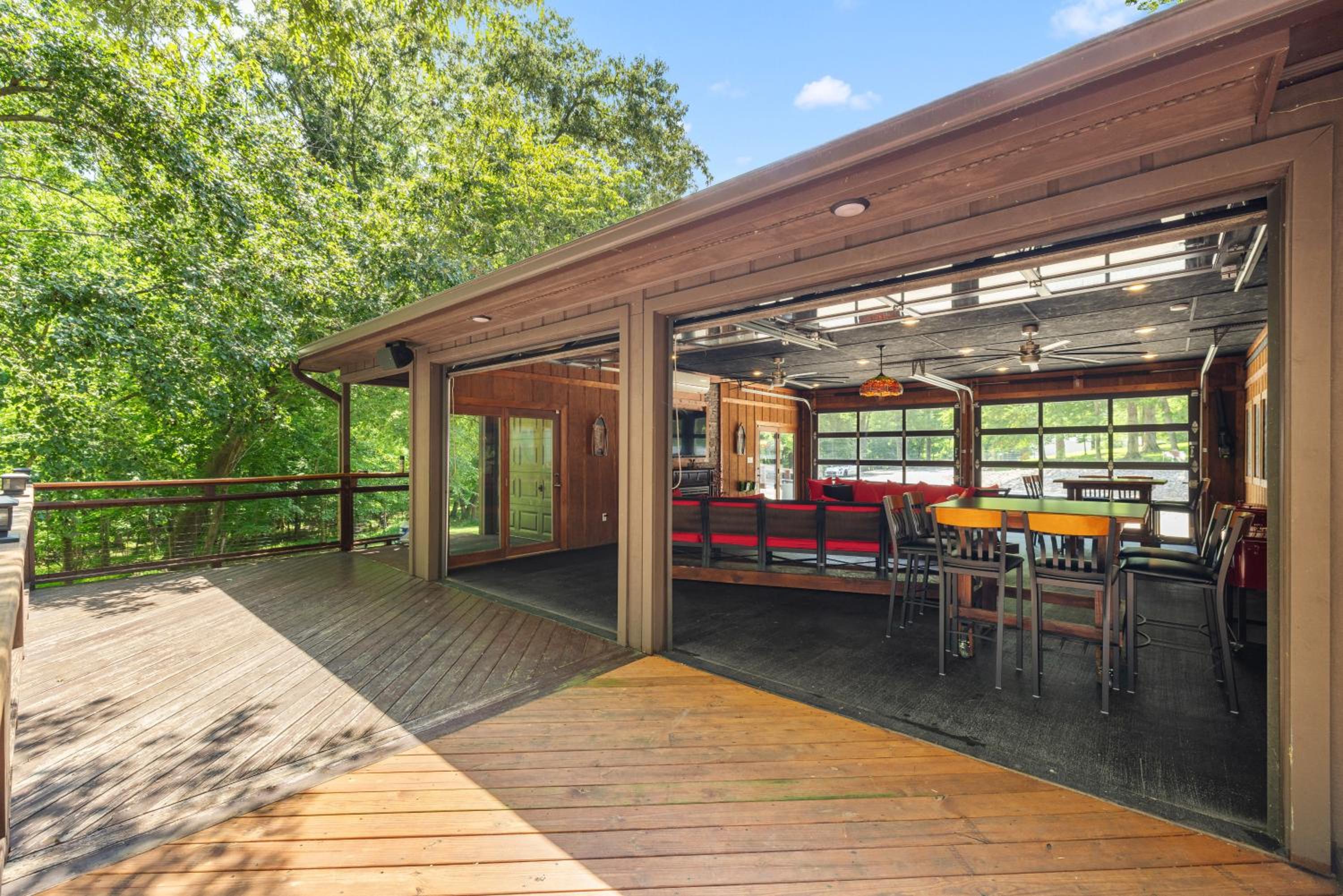 Cool Goose Landing Private Dock Large Deck Game Room 61