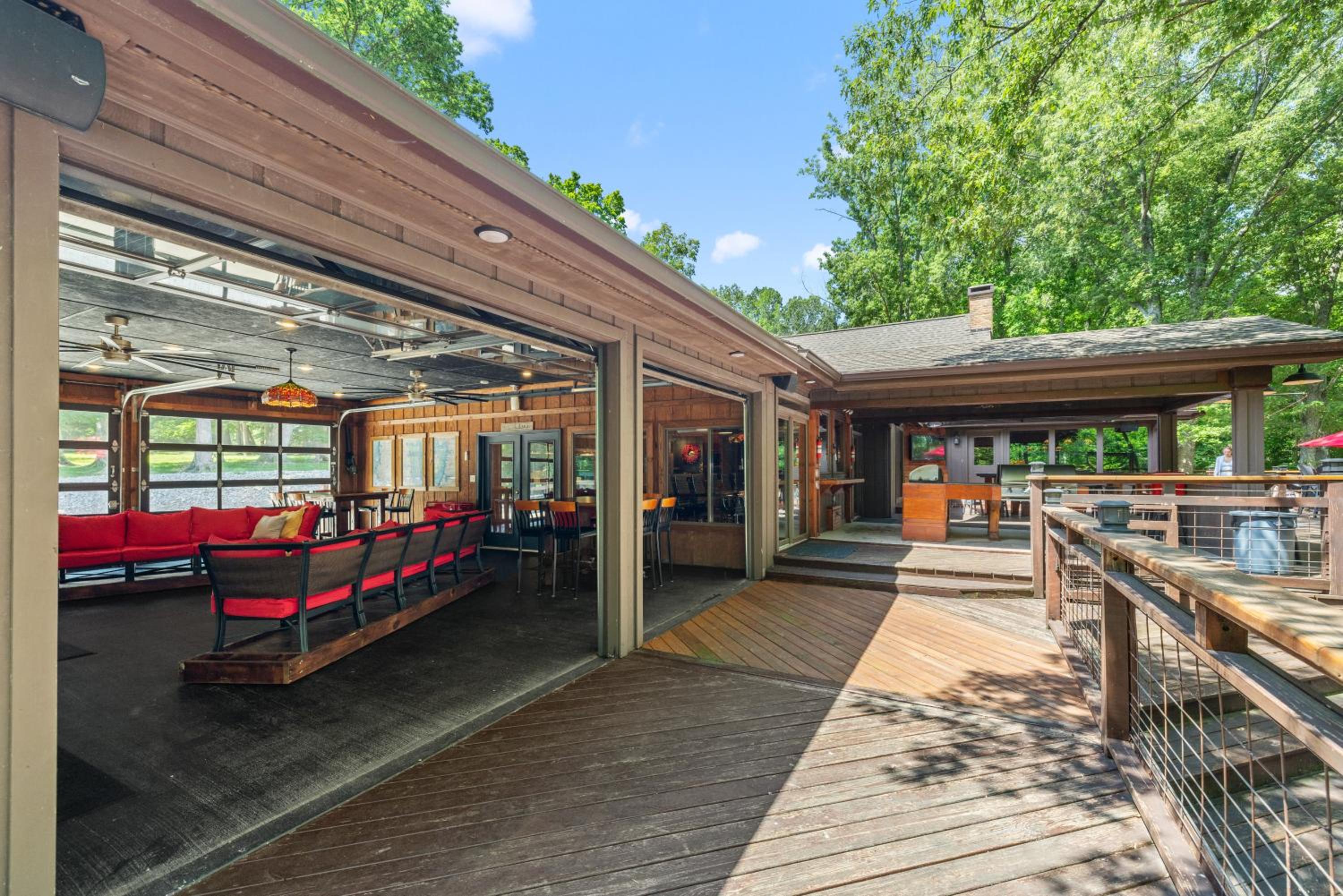Cool Goose Landing Private Dock Large Deck Game Room 61