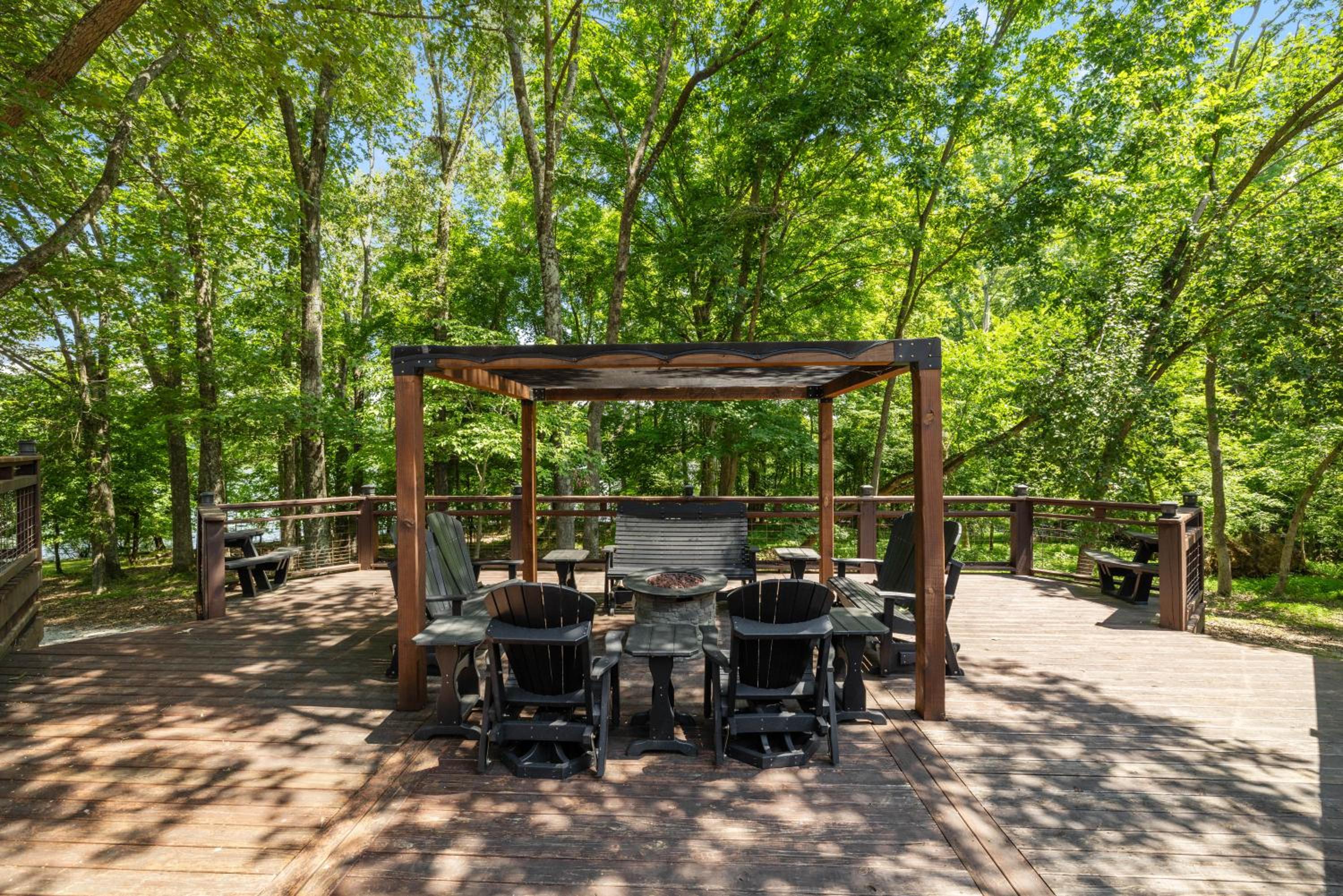 Cool Goose Landing Private Dock Large Deck Game Room 61