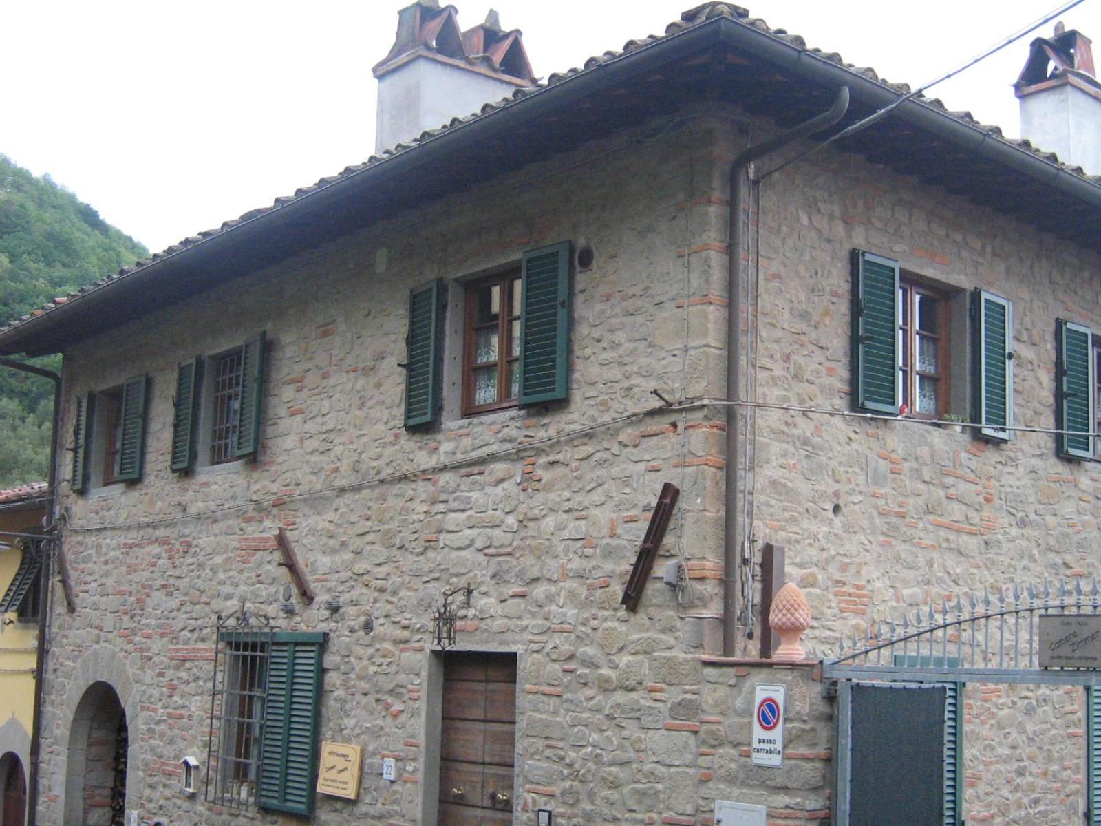 Photo 12