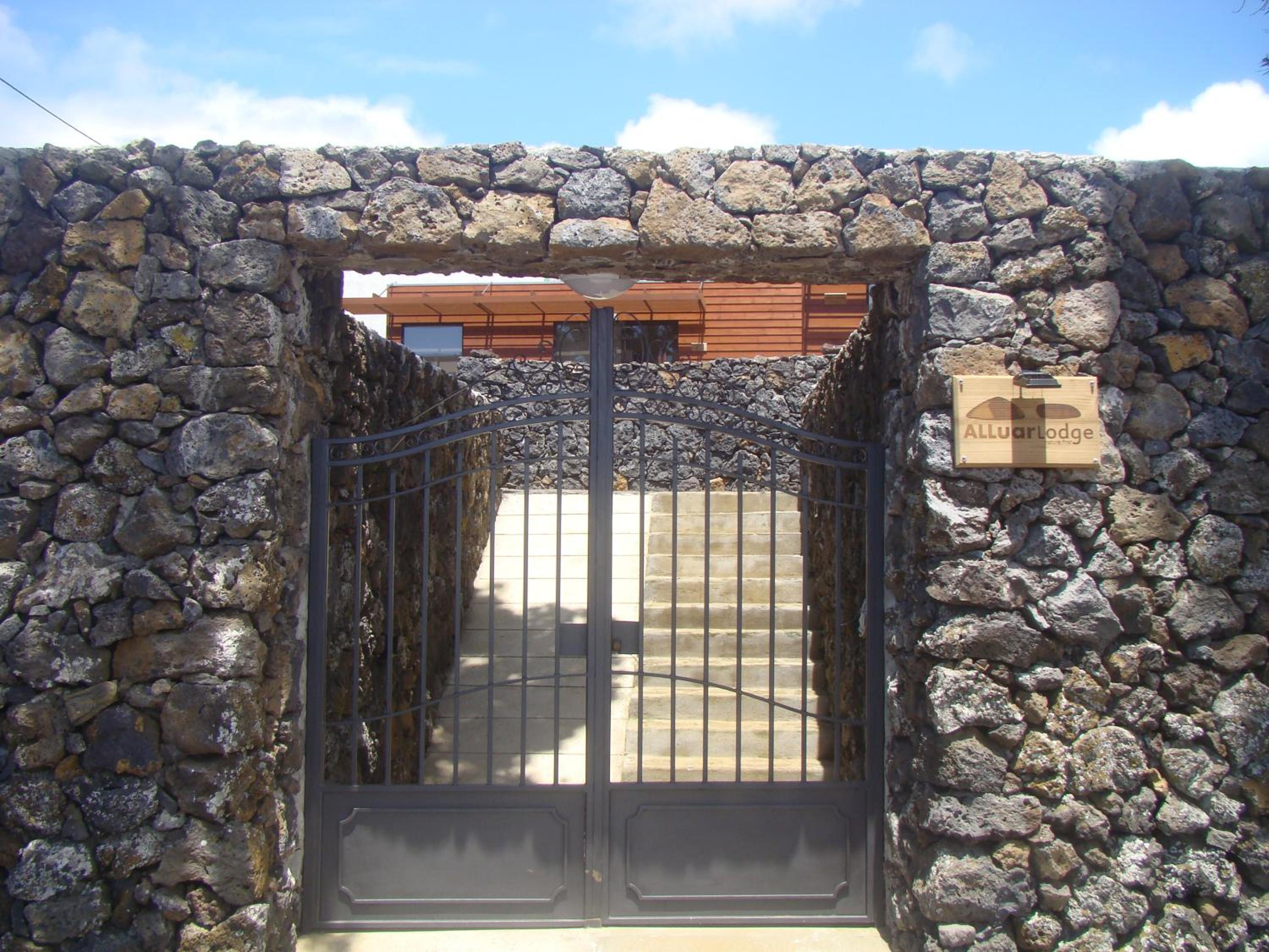 ALLuar Lodge