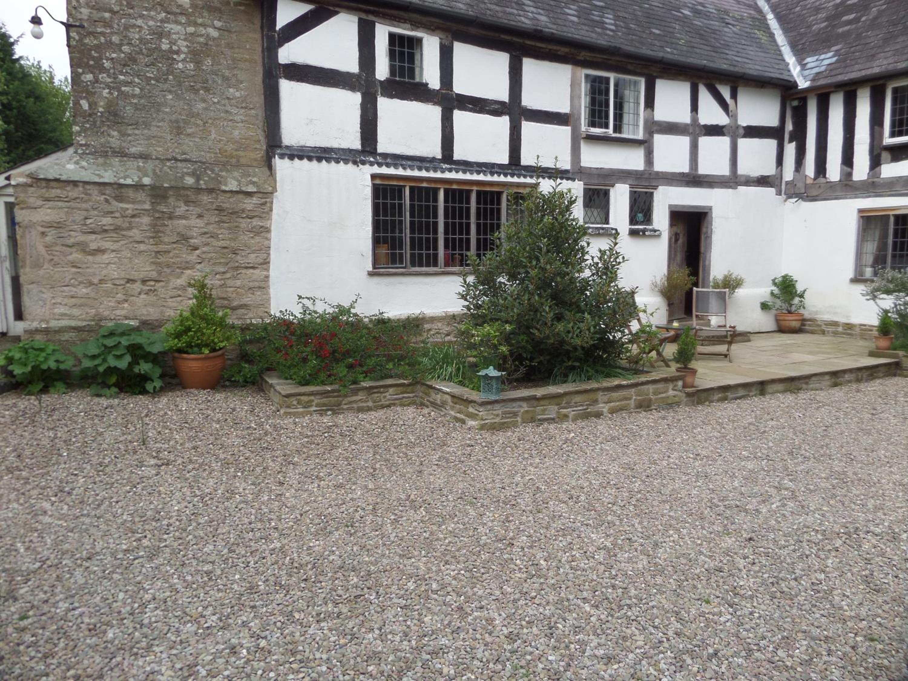 Walford Court