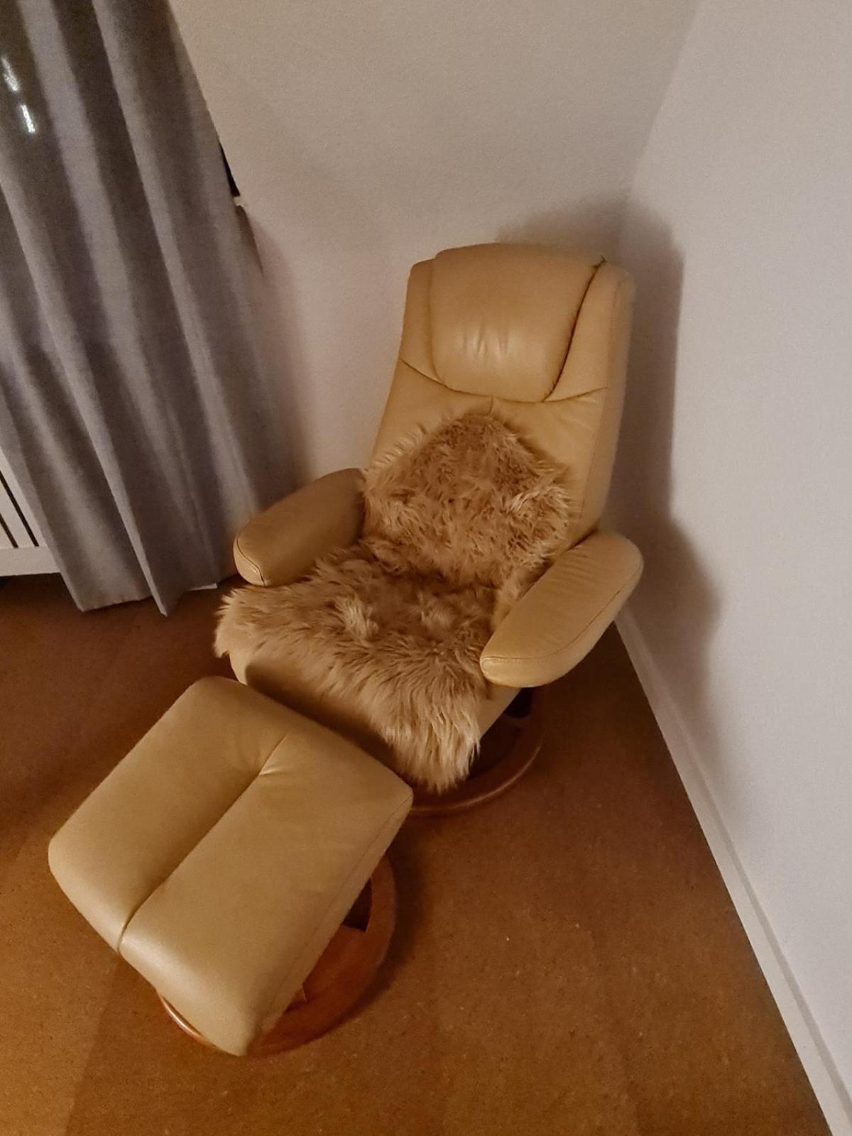 Große 4-Personen-Wohnung mit 3 Schlafzimmern & Parkplatz ruhig gelegen