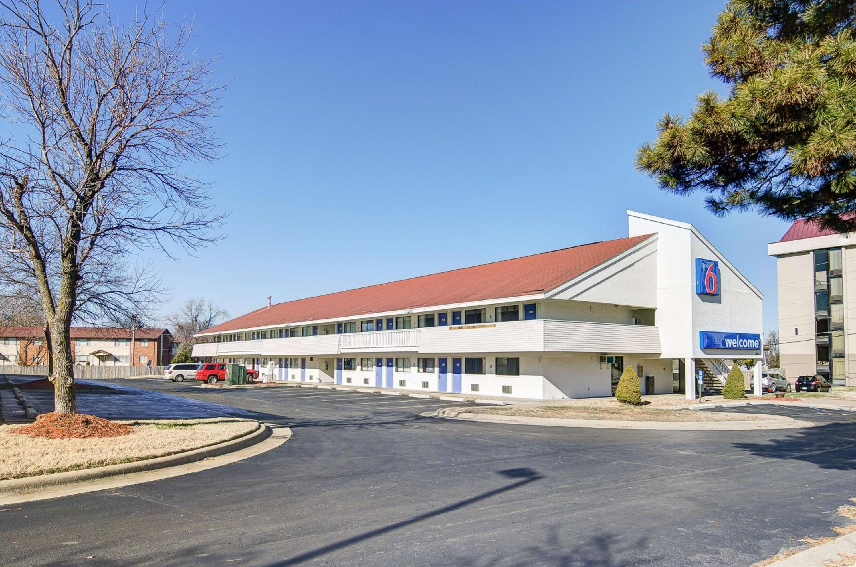 Motel 6-Springfield, MO - North - Image 3