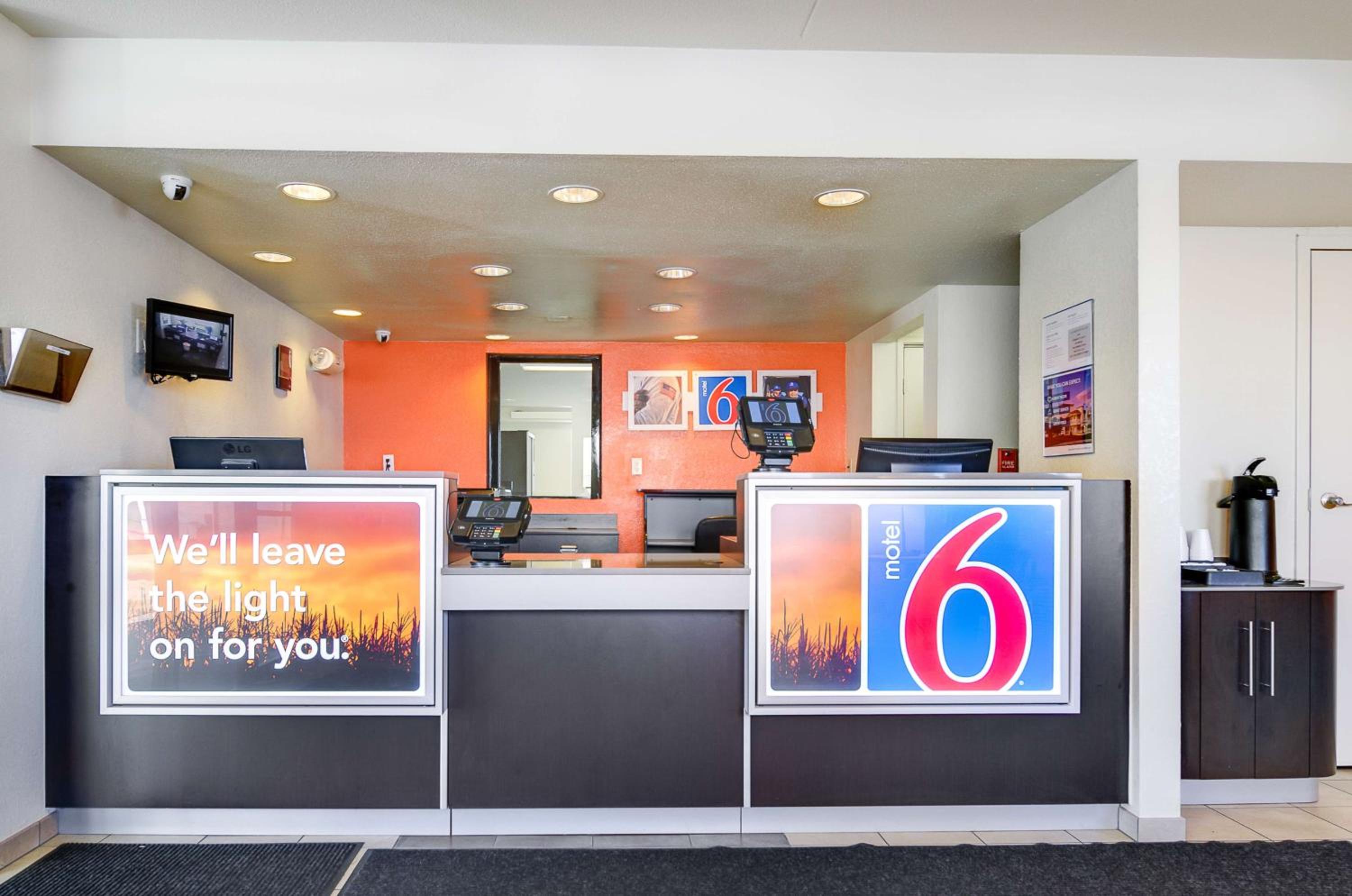 Motel 6-Springfield, MO - North - Image 5