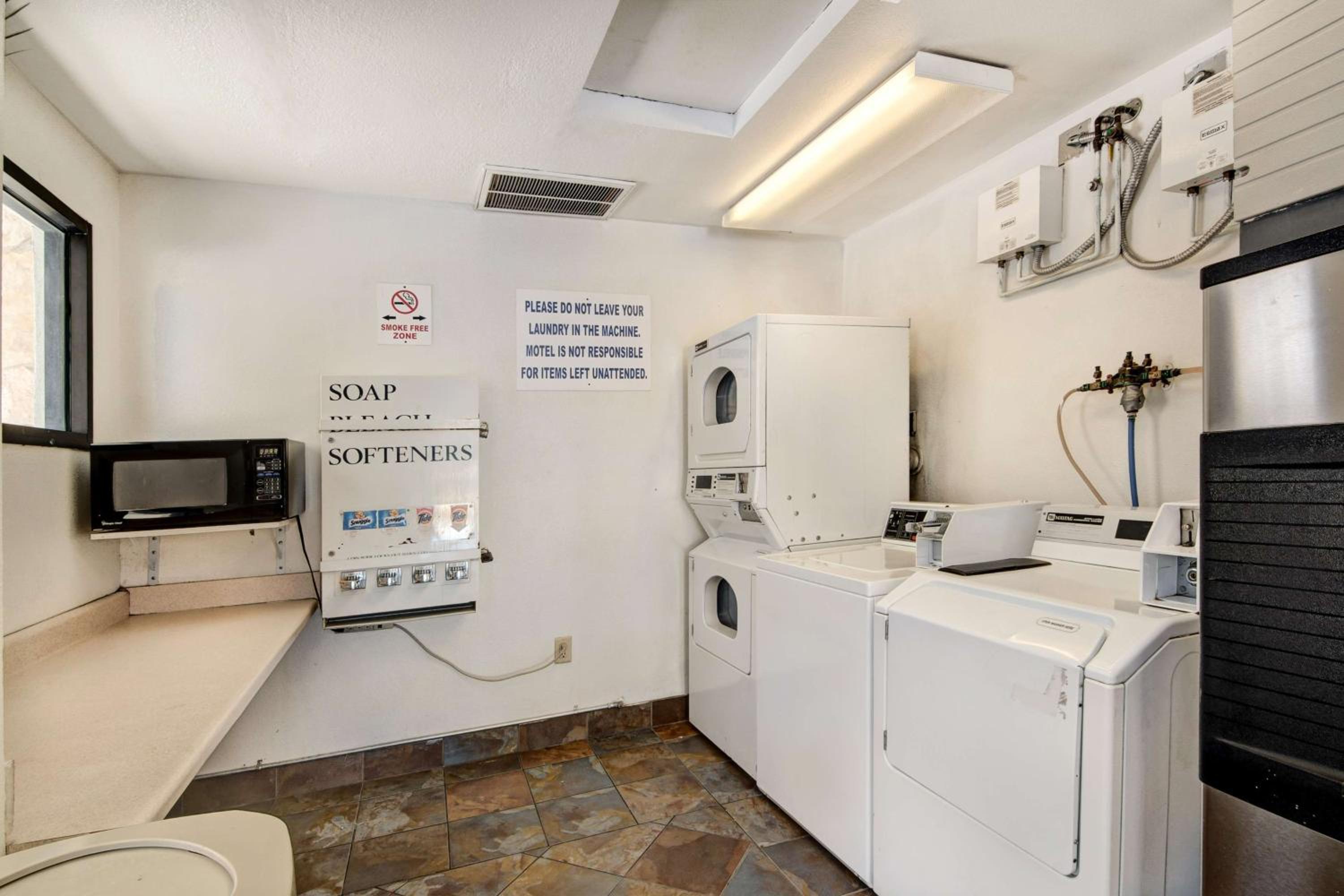Motel 6-Dallas, TX - Forest Lane