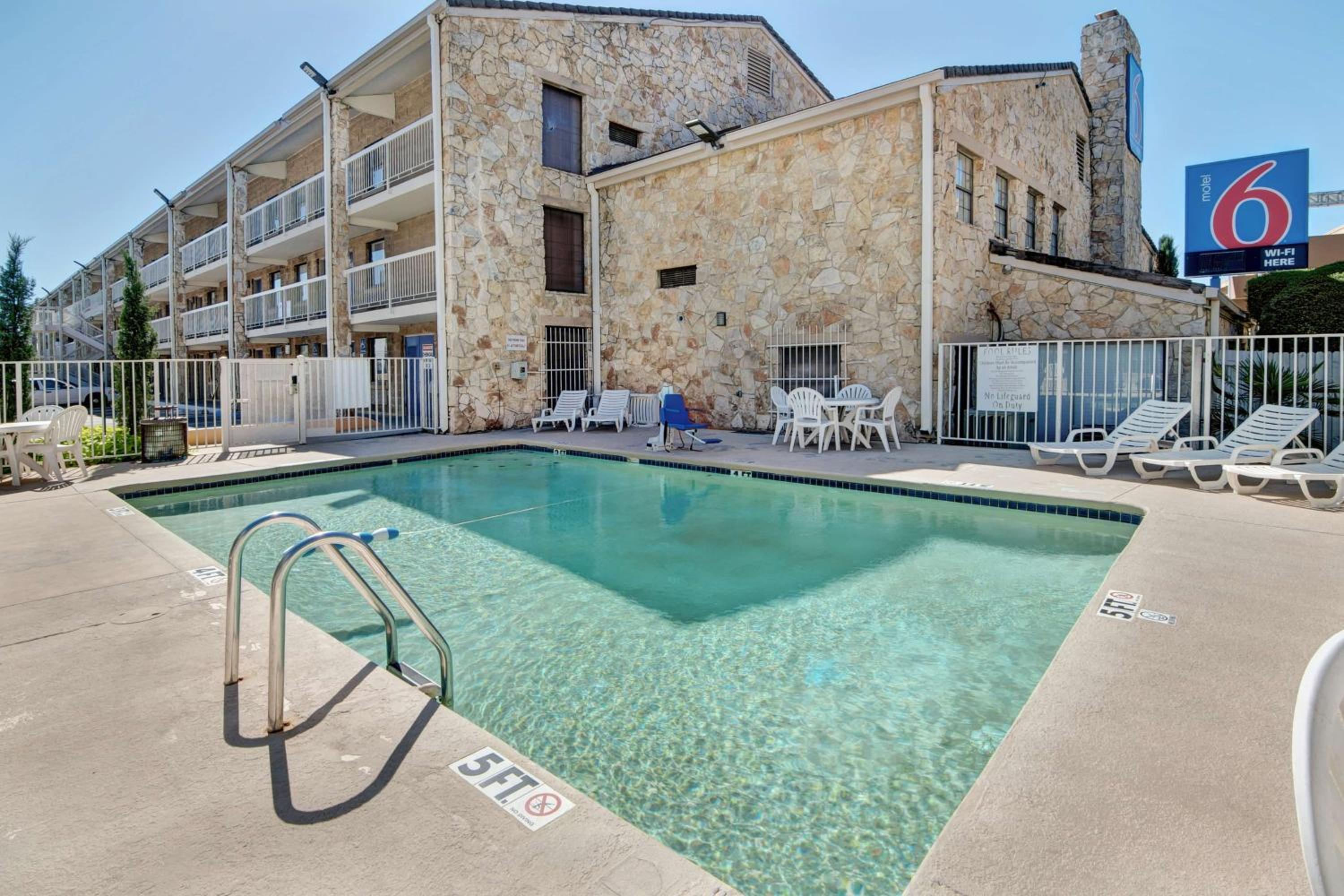 Motel 6-Dallas, TX - Forest Lane, 사진 21