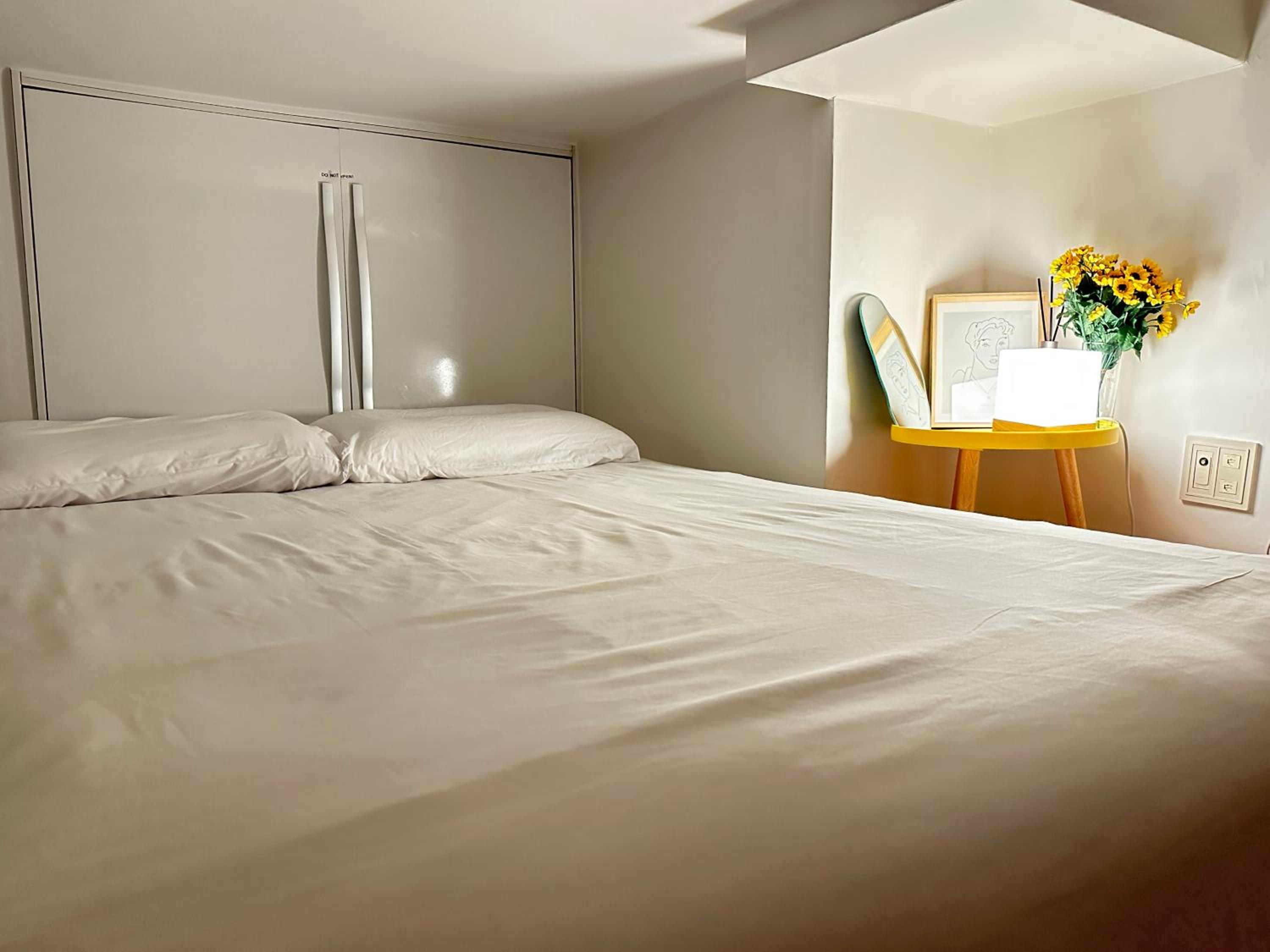 Central Seoul loft apartment