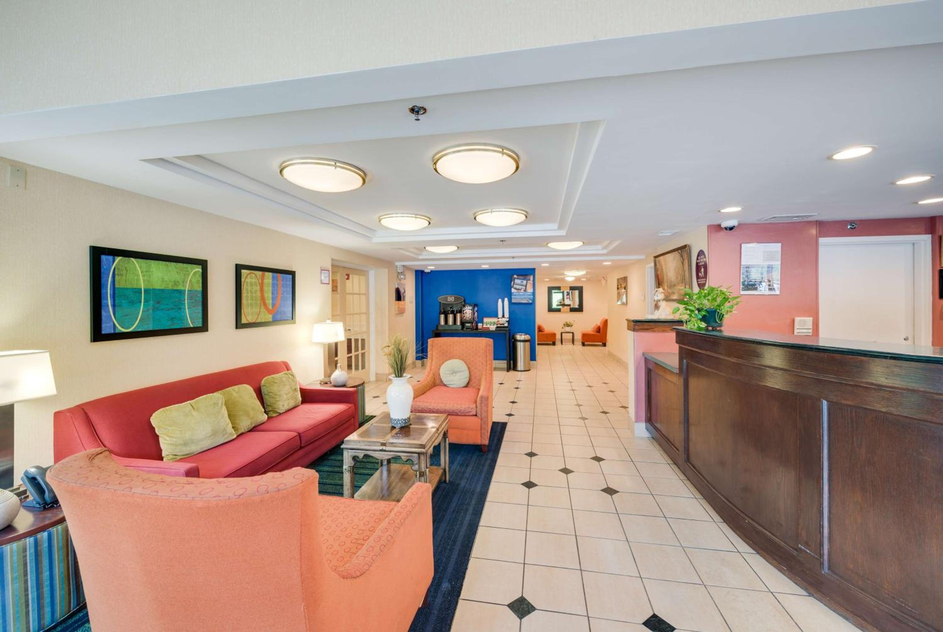Milford Vacations - Motel 6-Milford, CT - Property Image 49