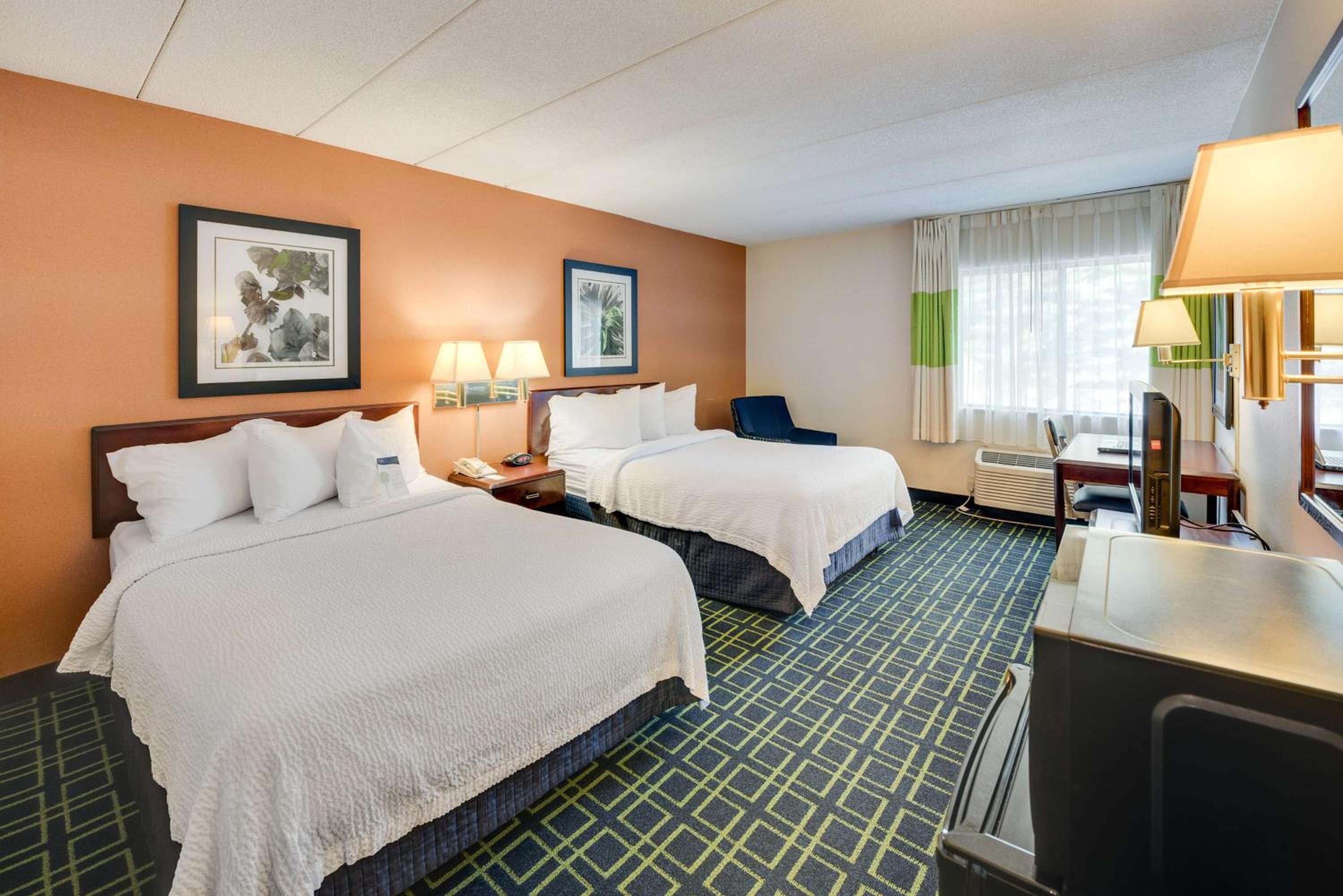 Milford Vacations - Motel 6-Milford, CT - Property Image 14
