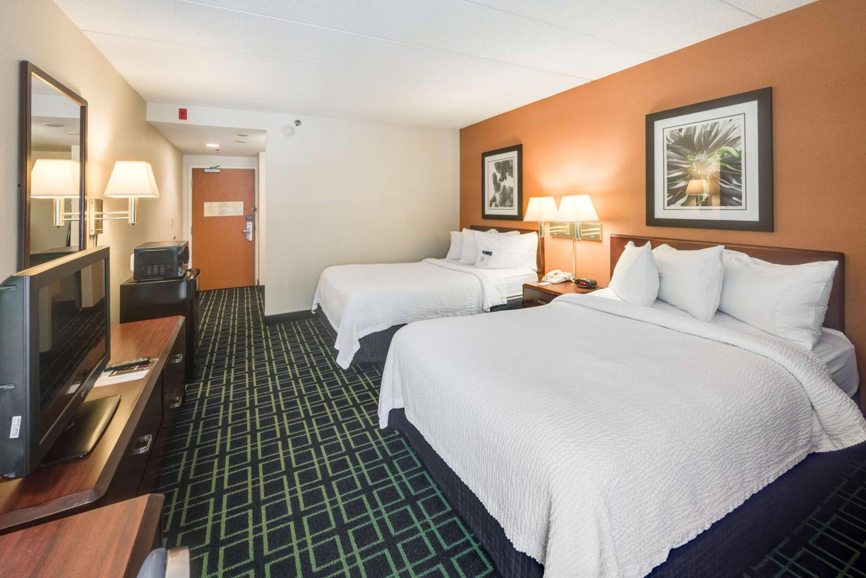 Milford Vacations - Motel 6-Milford, CT - Property Image 13