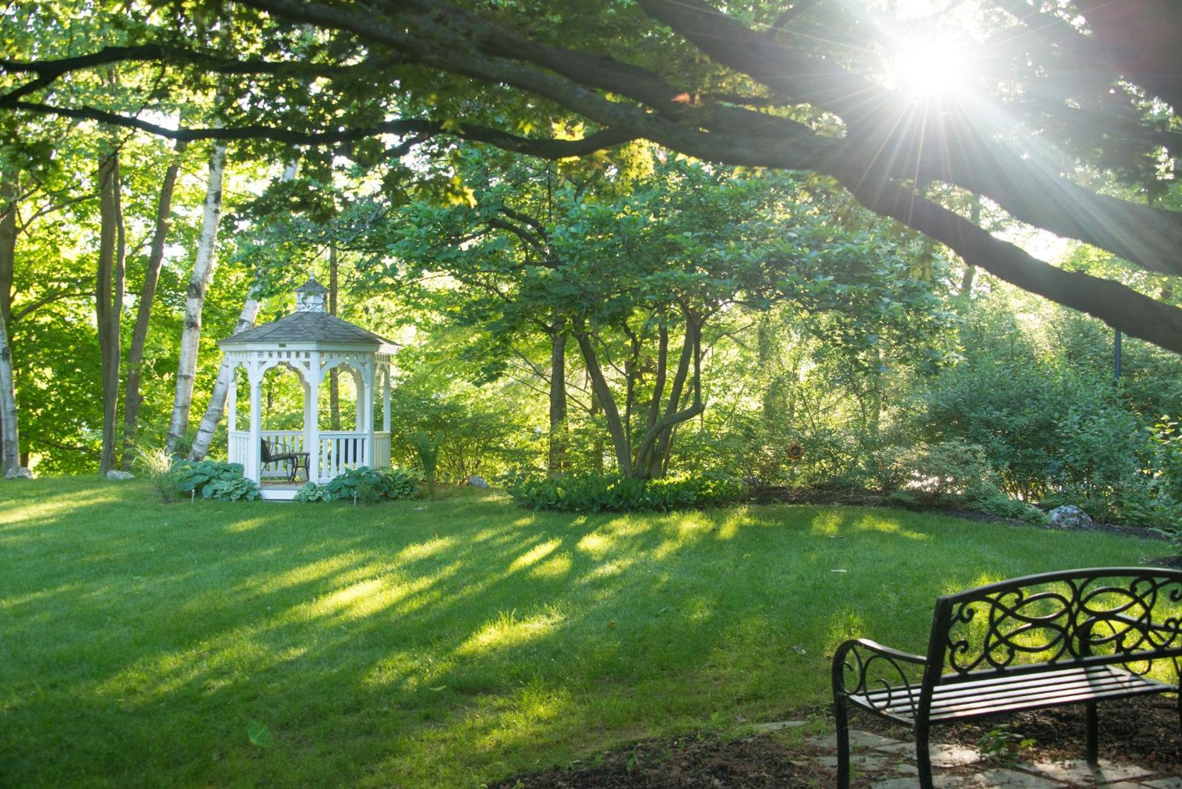 Brattleboro Vacations - Inn on Putney Road - Property Image 7