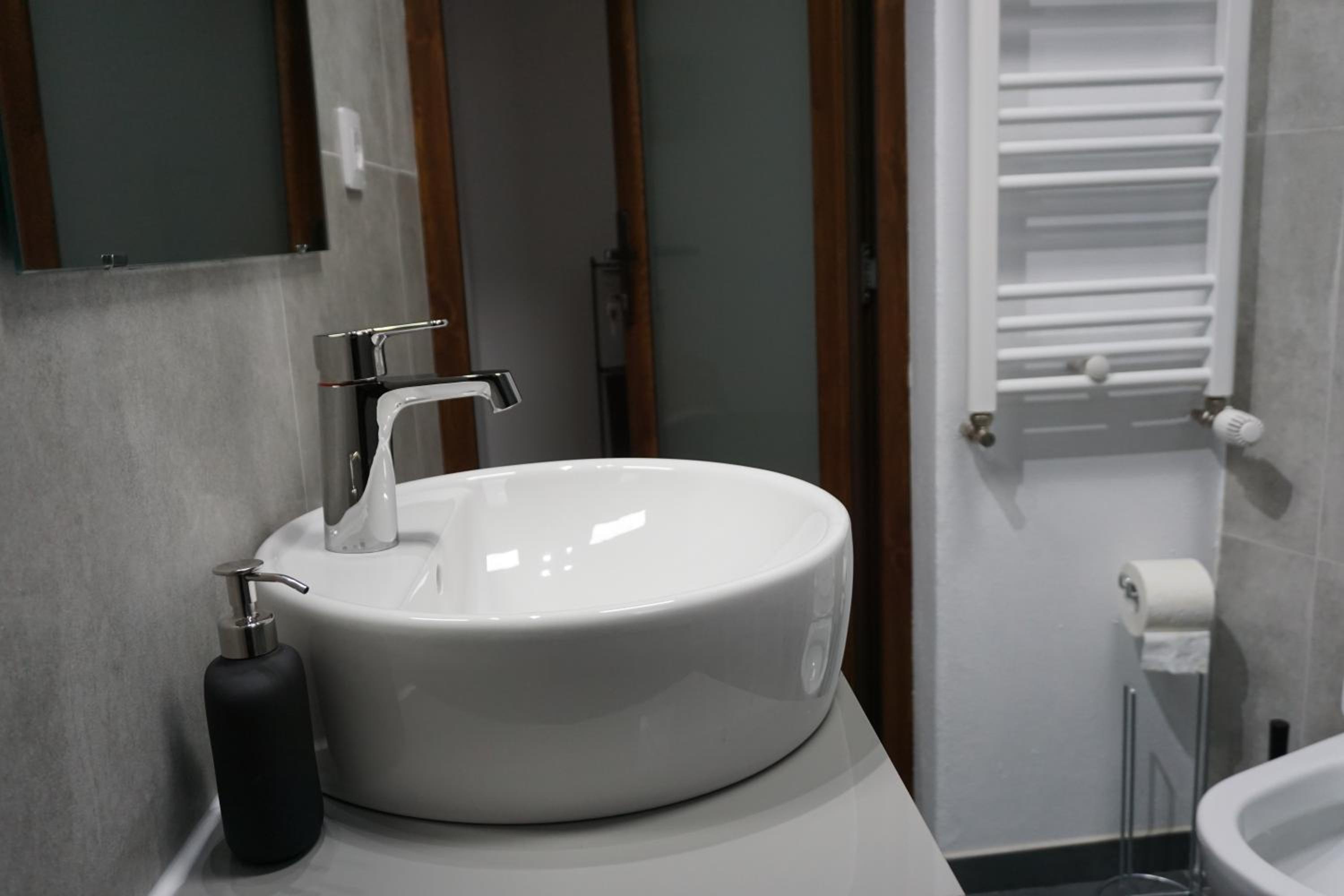 Velaris Downtown Retreat