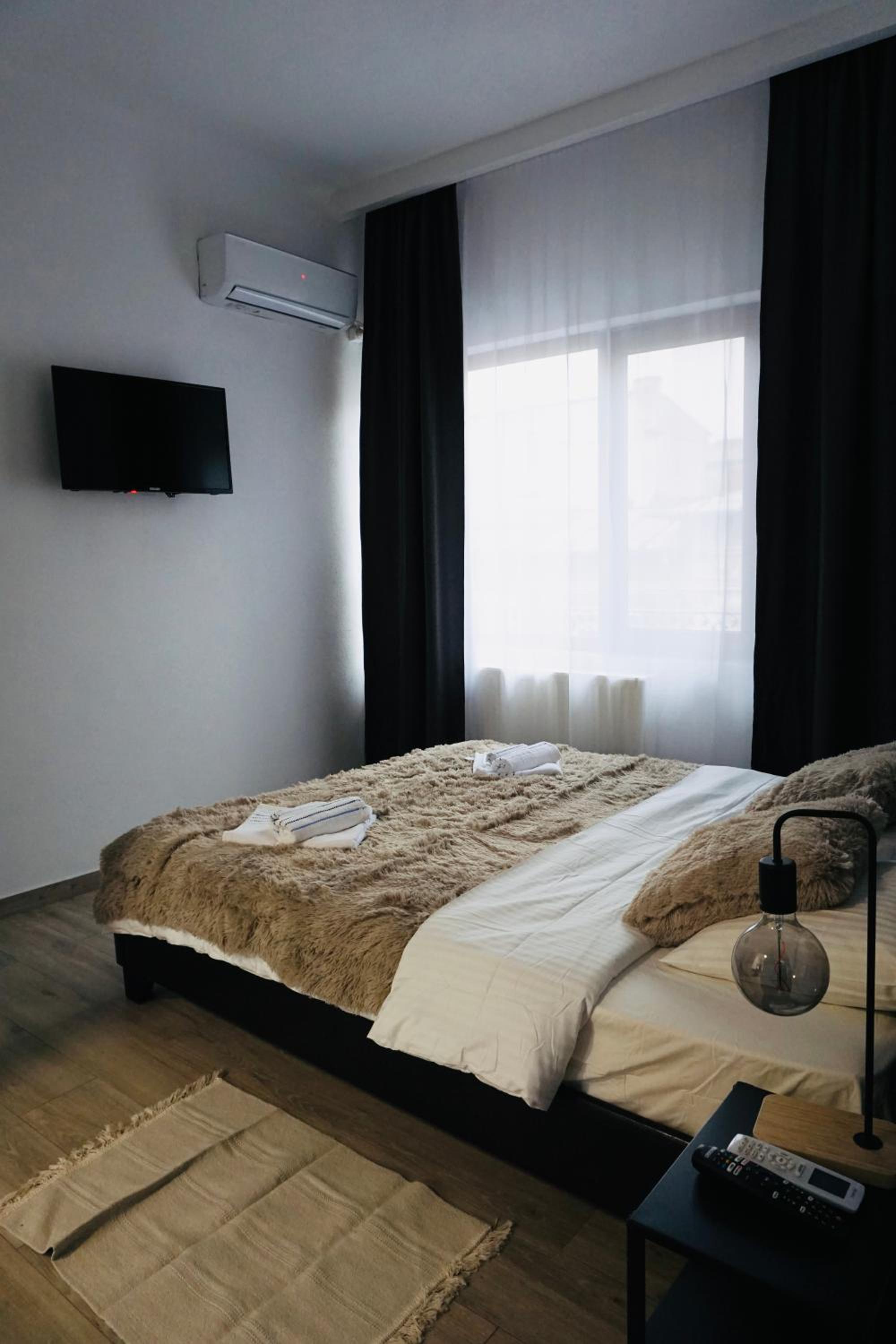 Velaris Downtown Retreat
