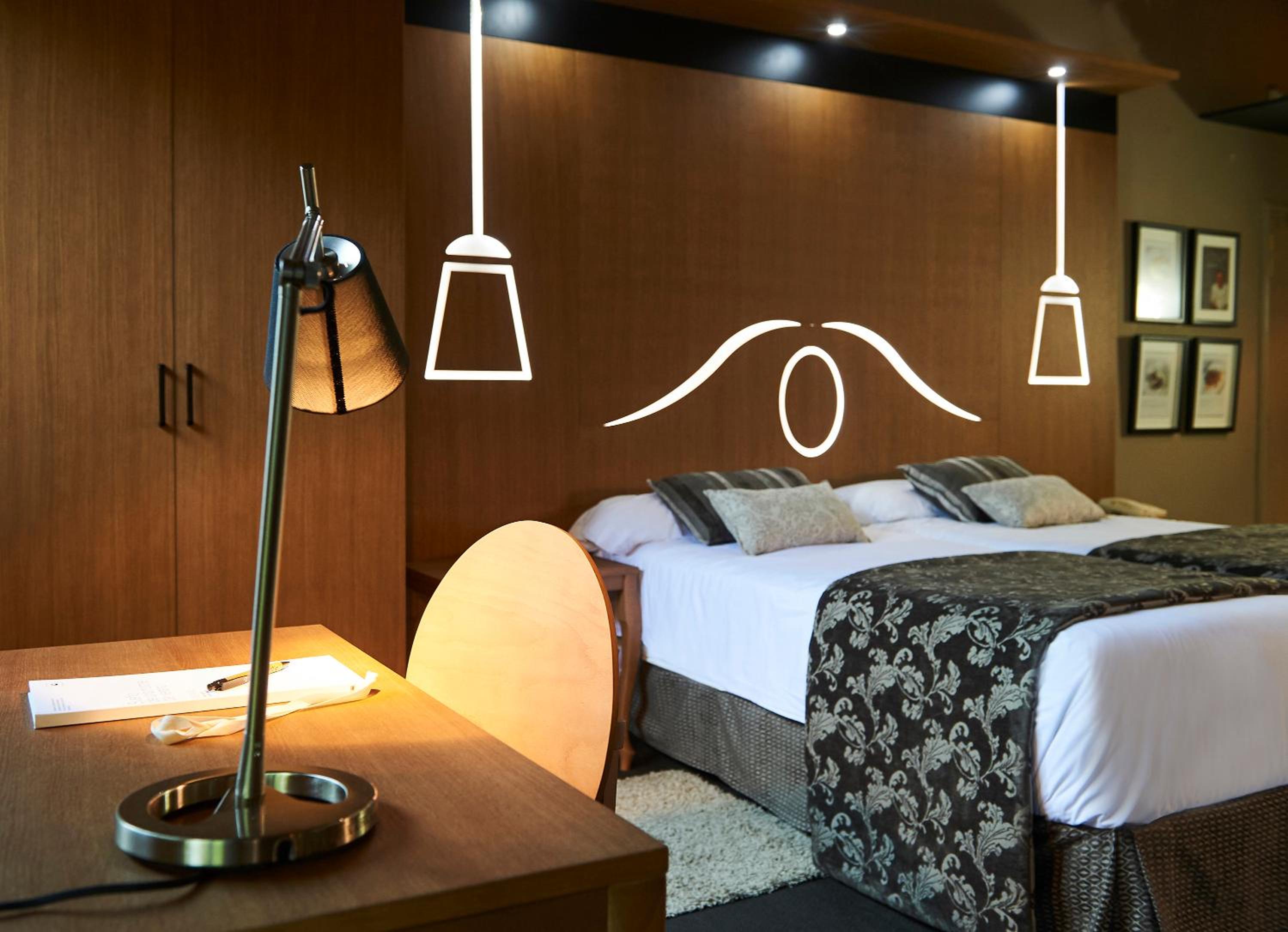 Legazpi Doce Rooms & Suites