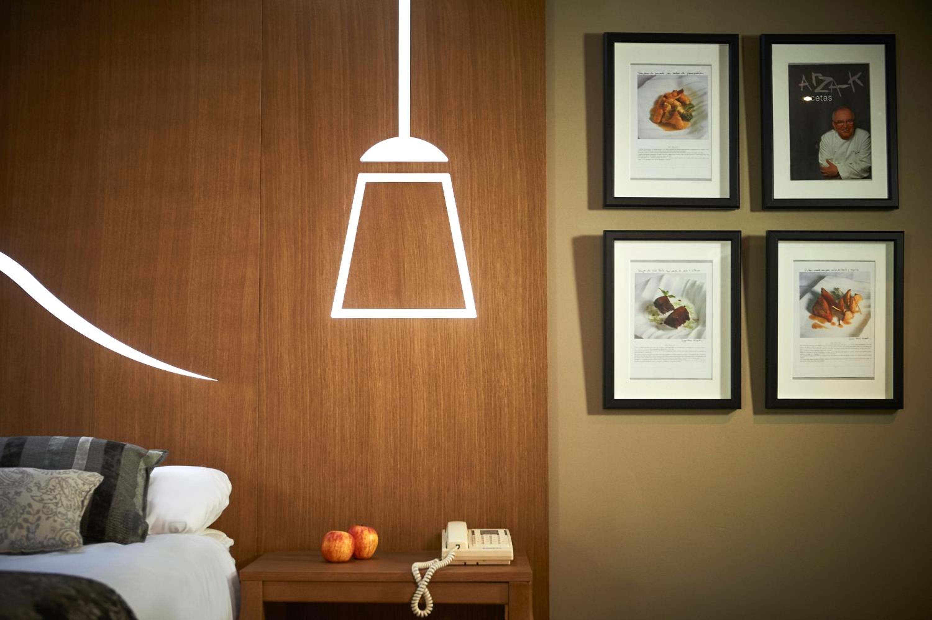Legazpi Doce Rooms & Suites