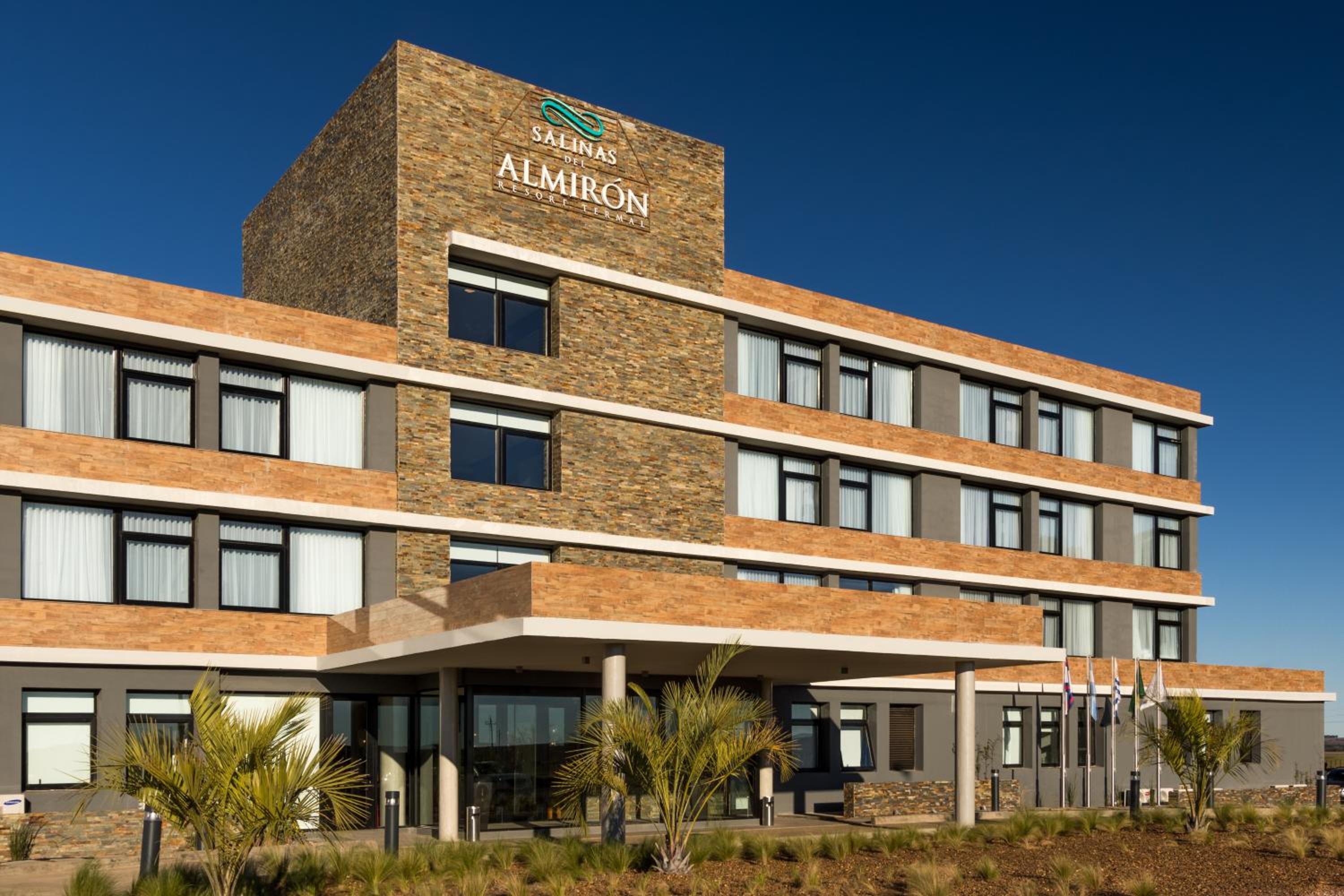 Salinas del Almiron Resort Termal