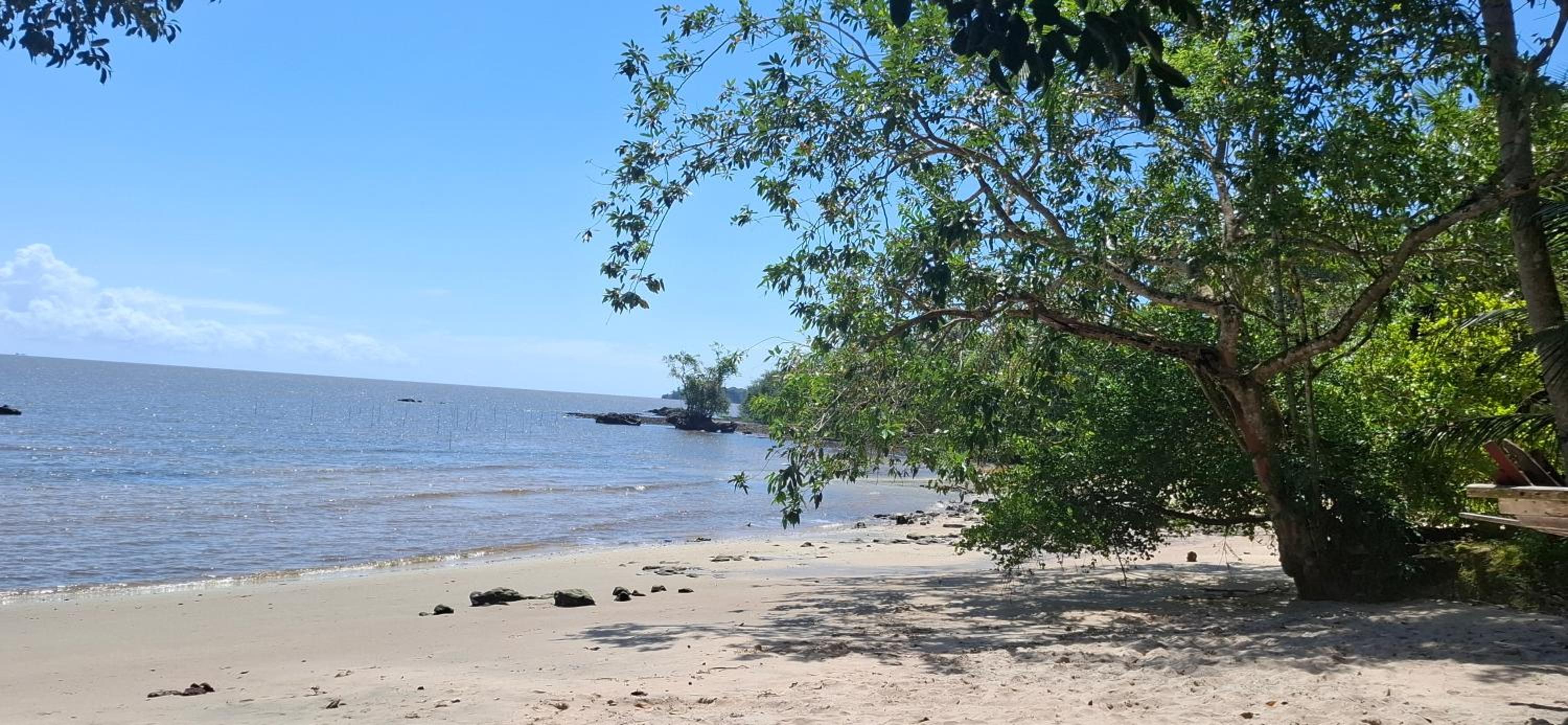 Espaço inteiro na Vila dos Cabanos com garagem