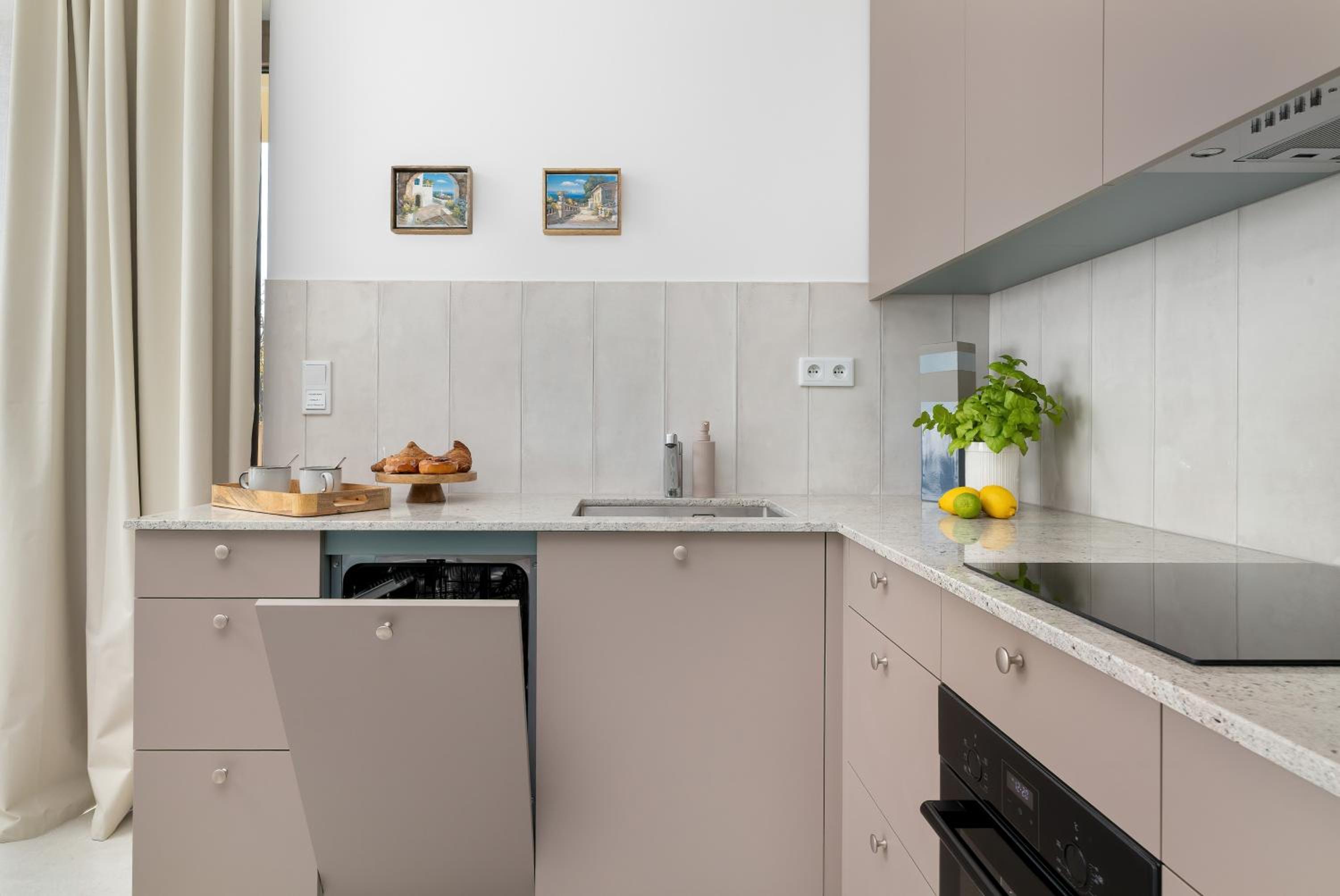 GREENERI PARK - Ambria Apartments