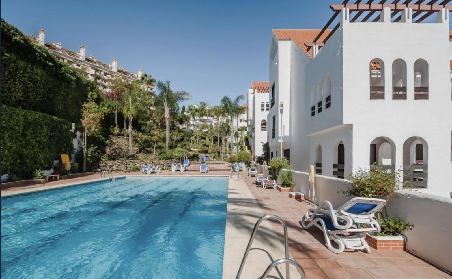 Banús Walk Apartment