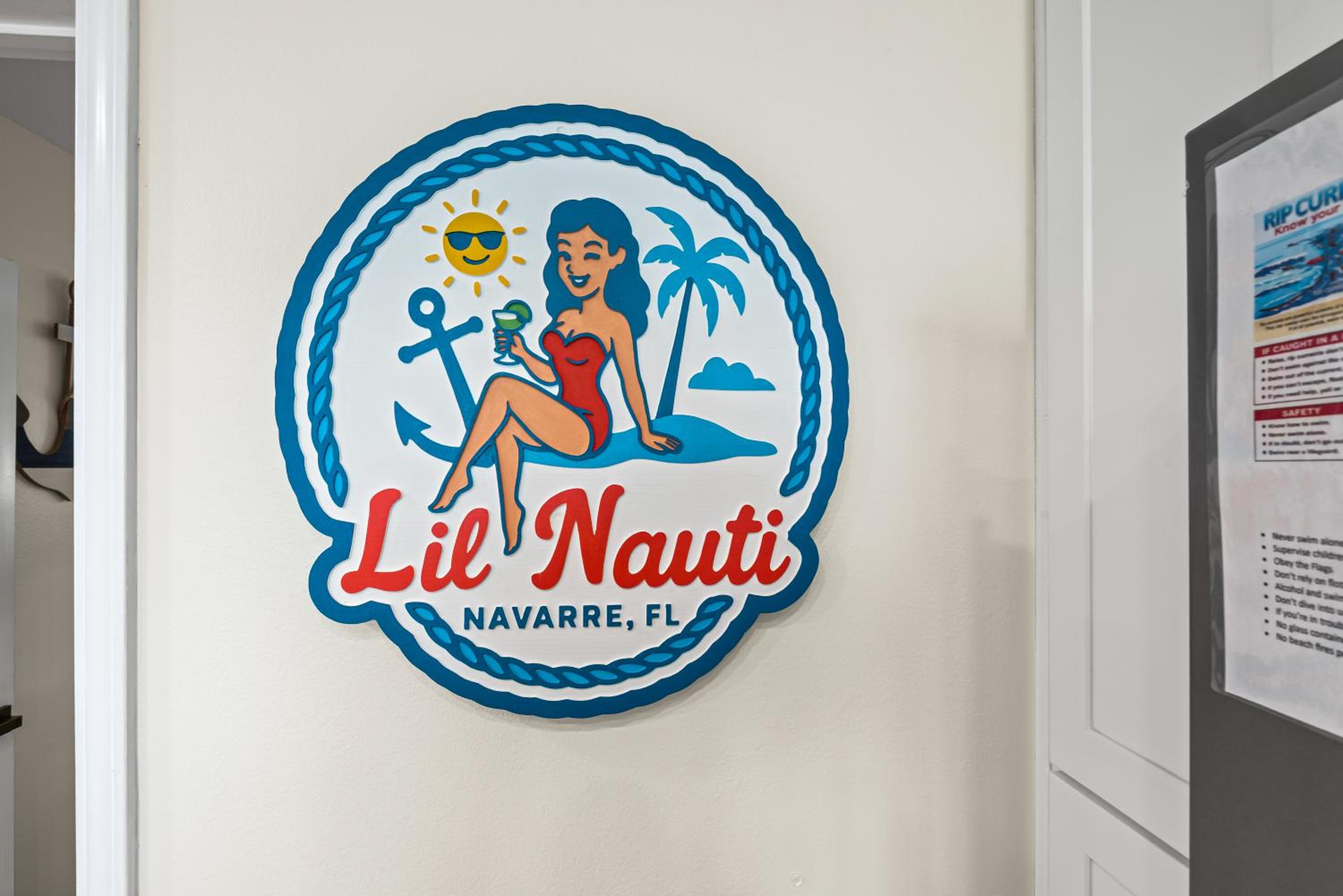 Lil Nauti - Beachfront Condo