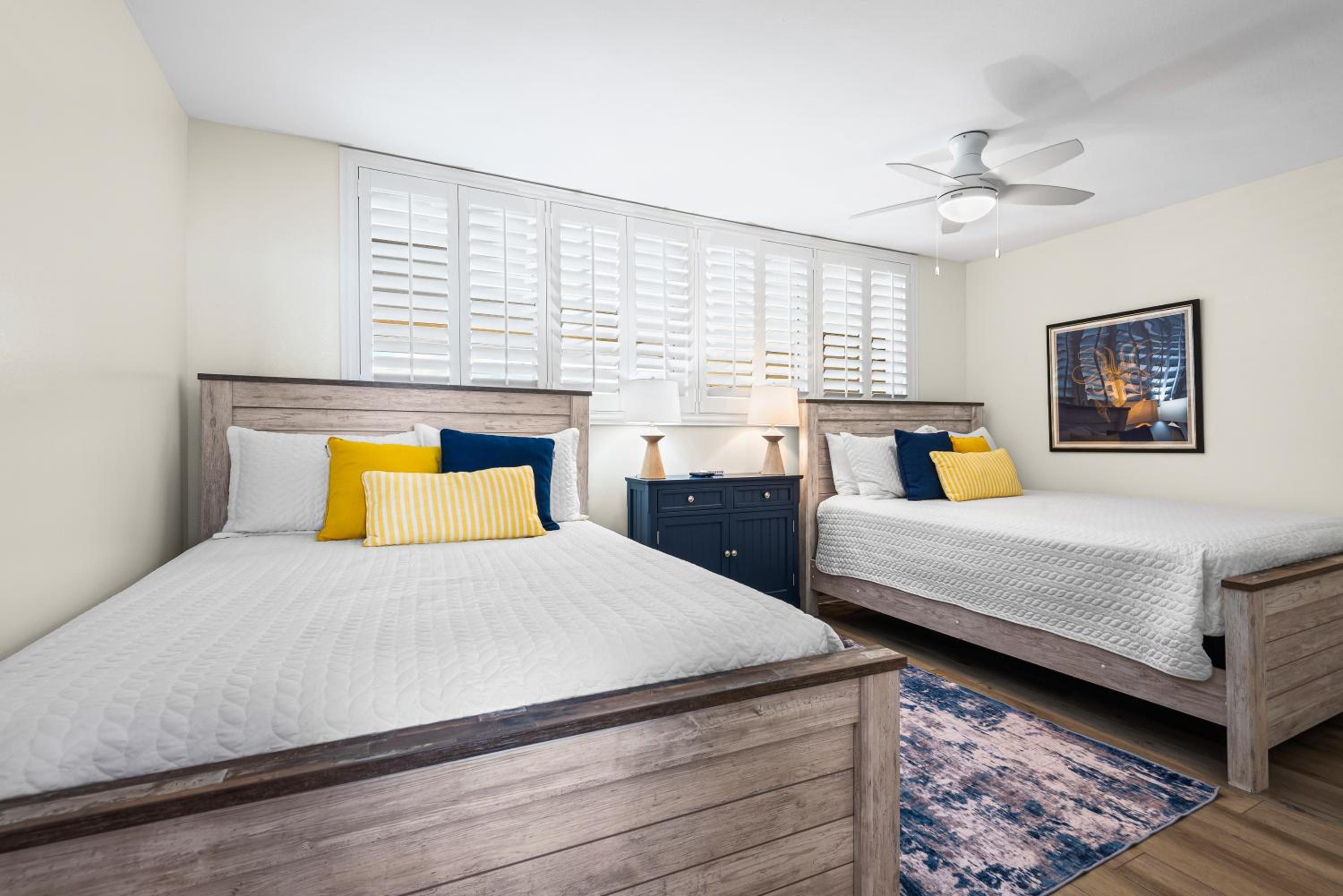 Lil Nauti - Beachfront Condo