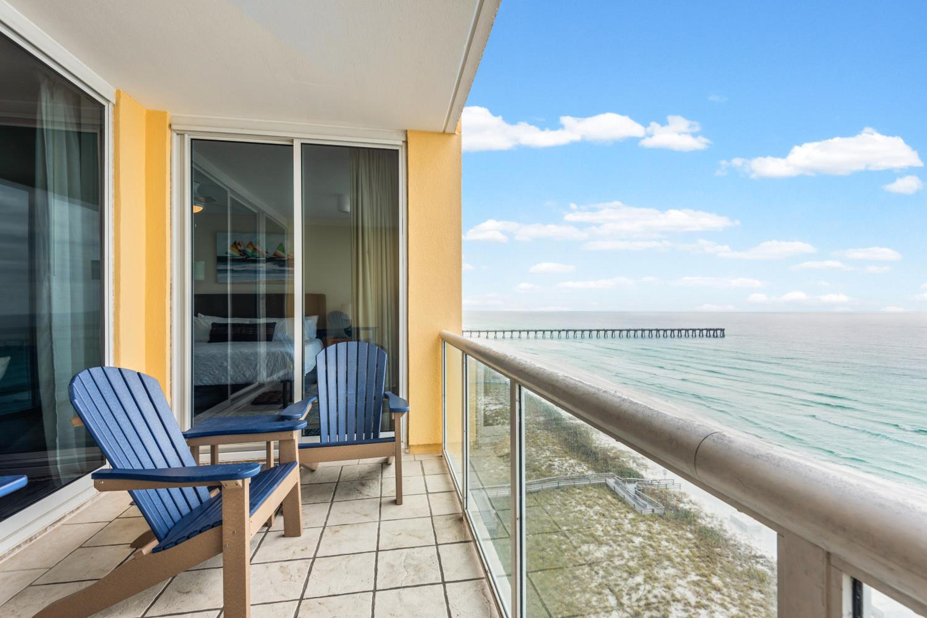 Lil Nauti - Beachfront Condo